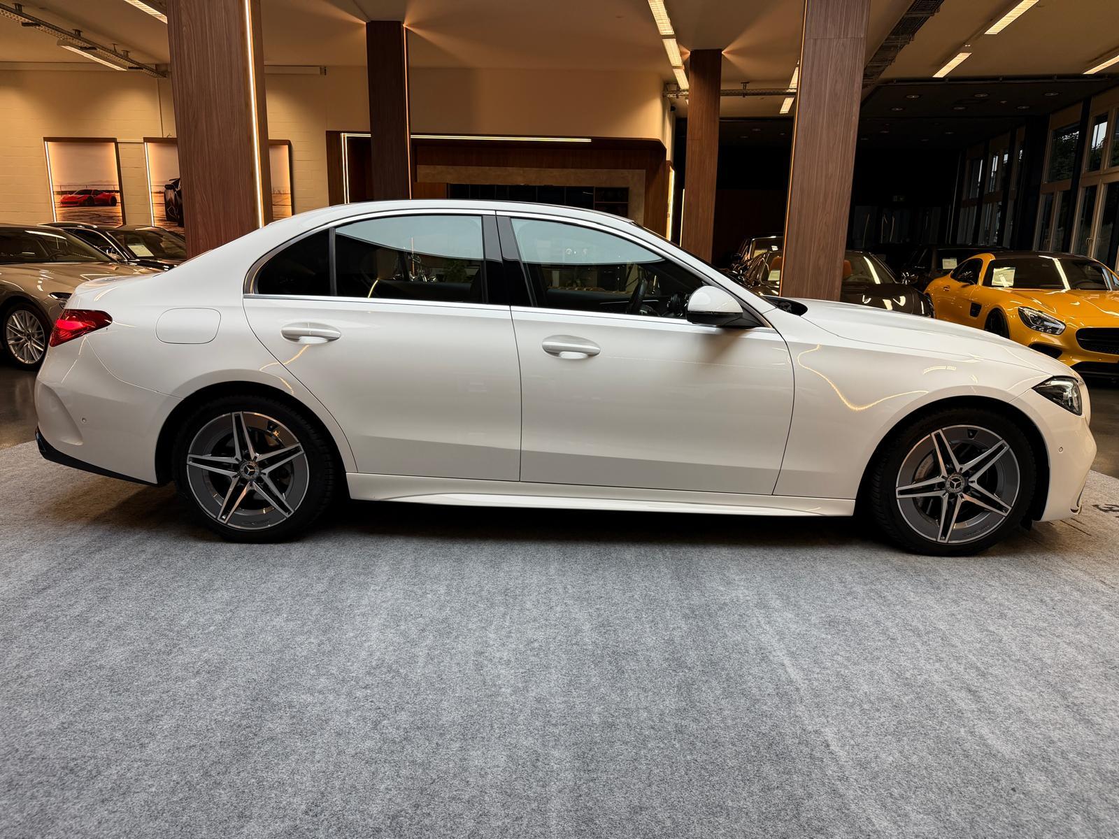 MERCEDES-BENZ C 200 AMG Line-image-8