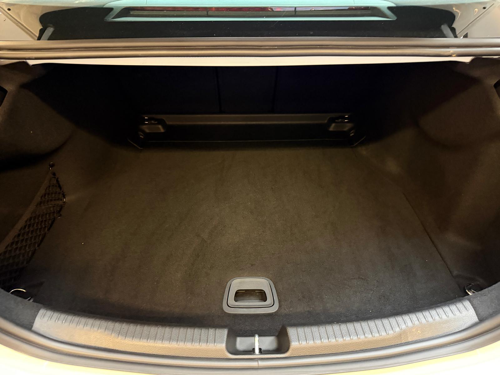 MERCEDES-BENZ C 200 AMG Line-image-20