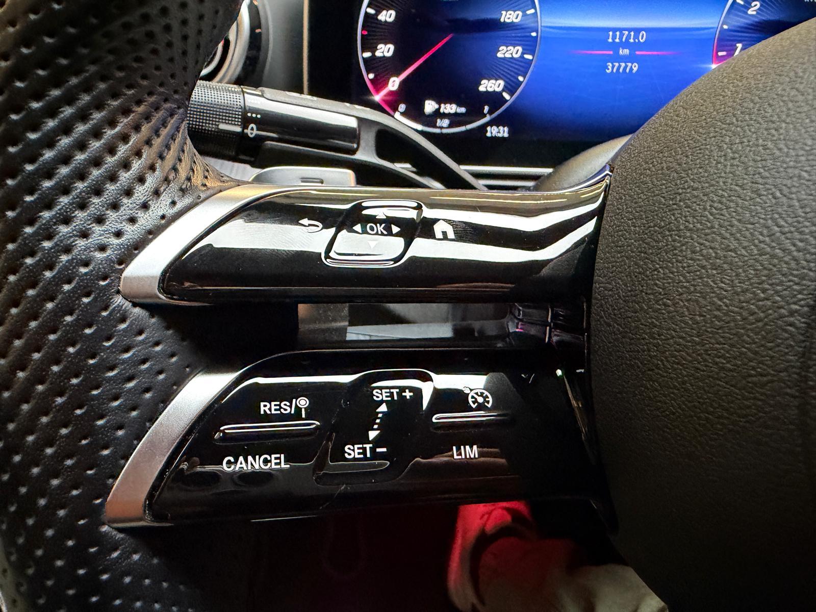 MERCEDES-BENZ C 200 AMG Line-image-26