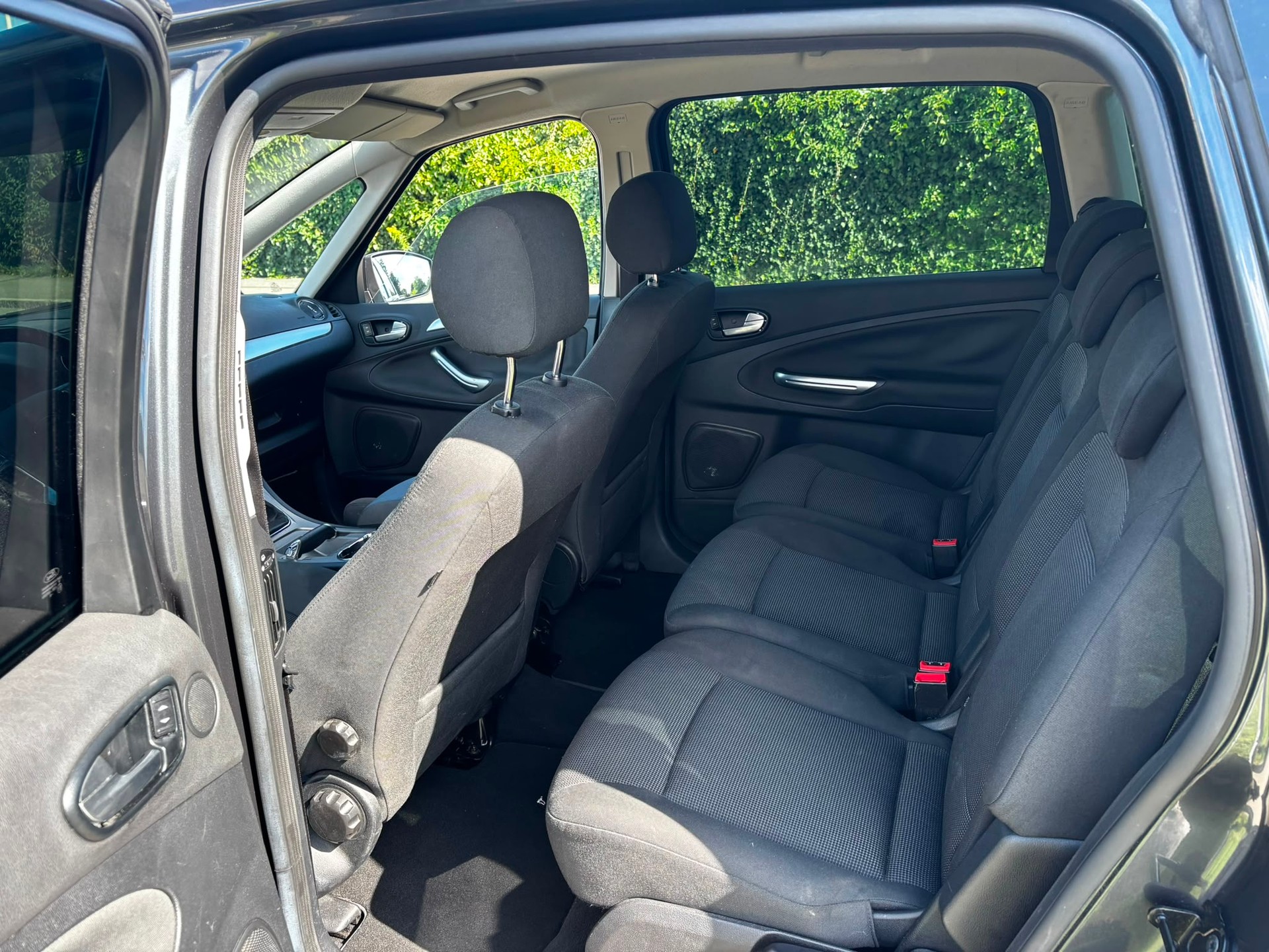 FORD 2.0 TDCi 140 Titanium-image-5