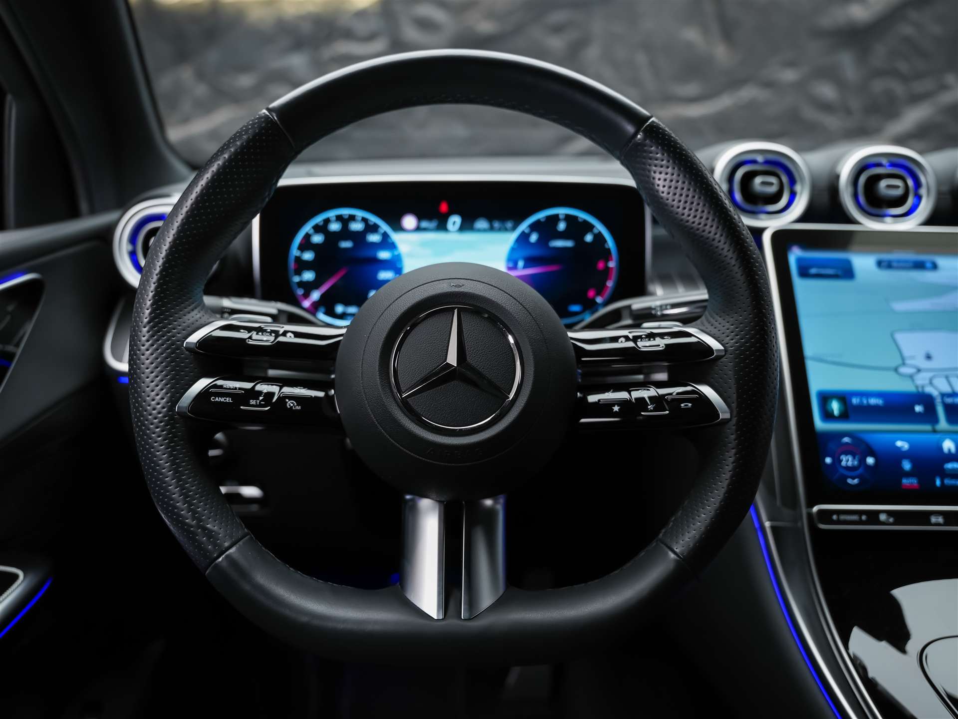 MERCEDES-BENZ GLC Coupé 300 d 4Matic 9G-Tronic *Digital Light*Head-Up*Lenkradheizung*-image-25