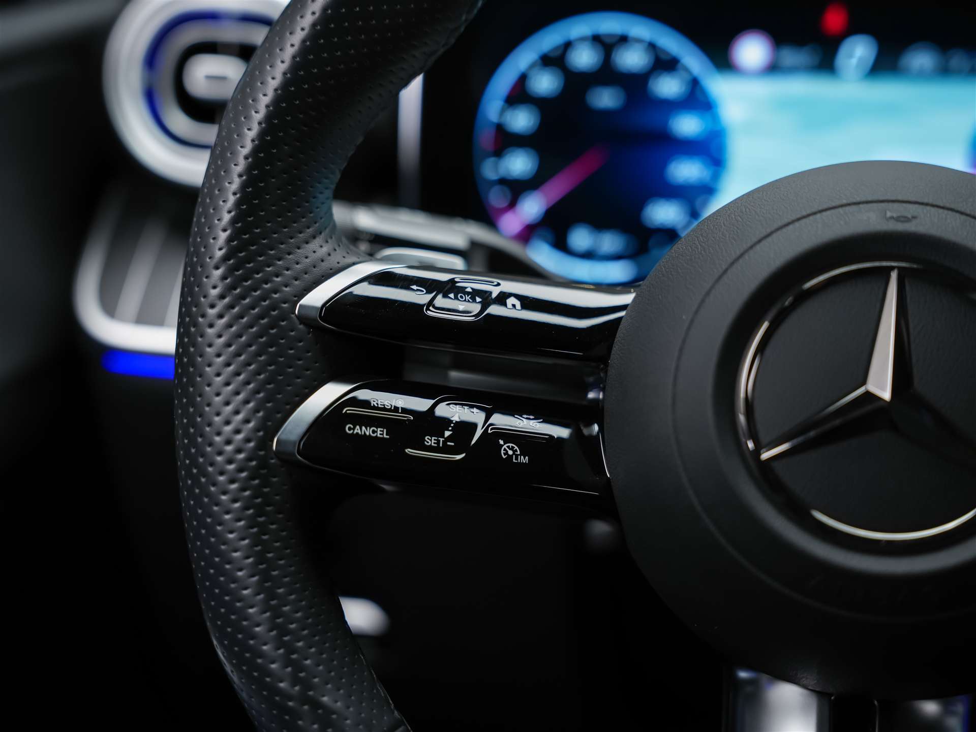MERCEDES-BENZ GLC Coupé 300 d 4Matic 9G-Tronic *Digital Light*Head-Up*Lenkradheizung*-image-26