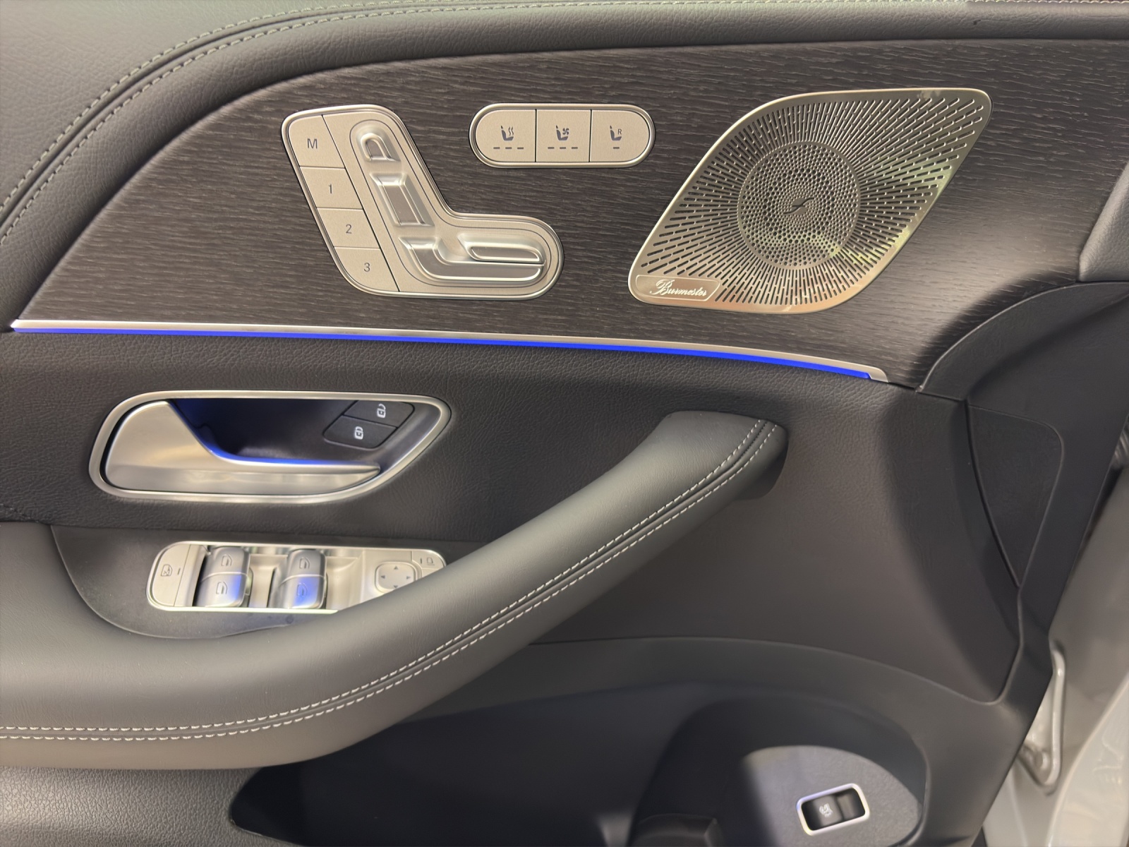 MERCEDES-BENZ GLE 450 4M-image-12