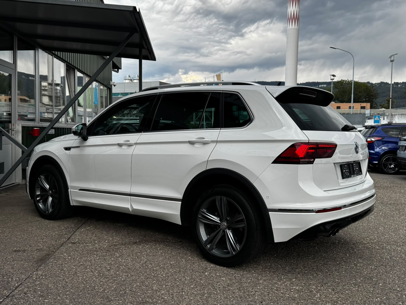VW Tiguan 2.0TSI R-Line 4Motion DSG-image-18