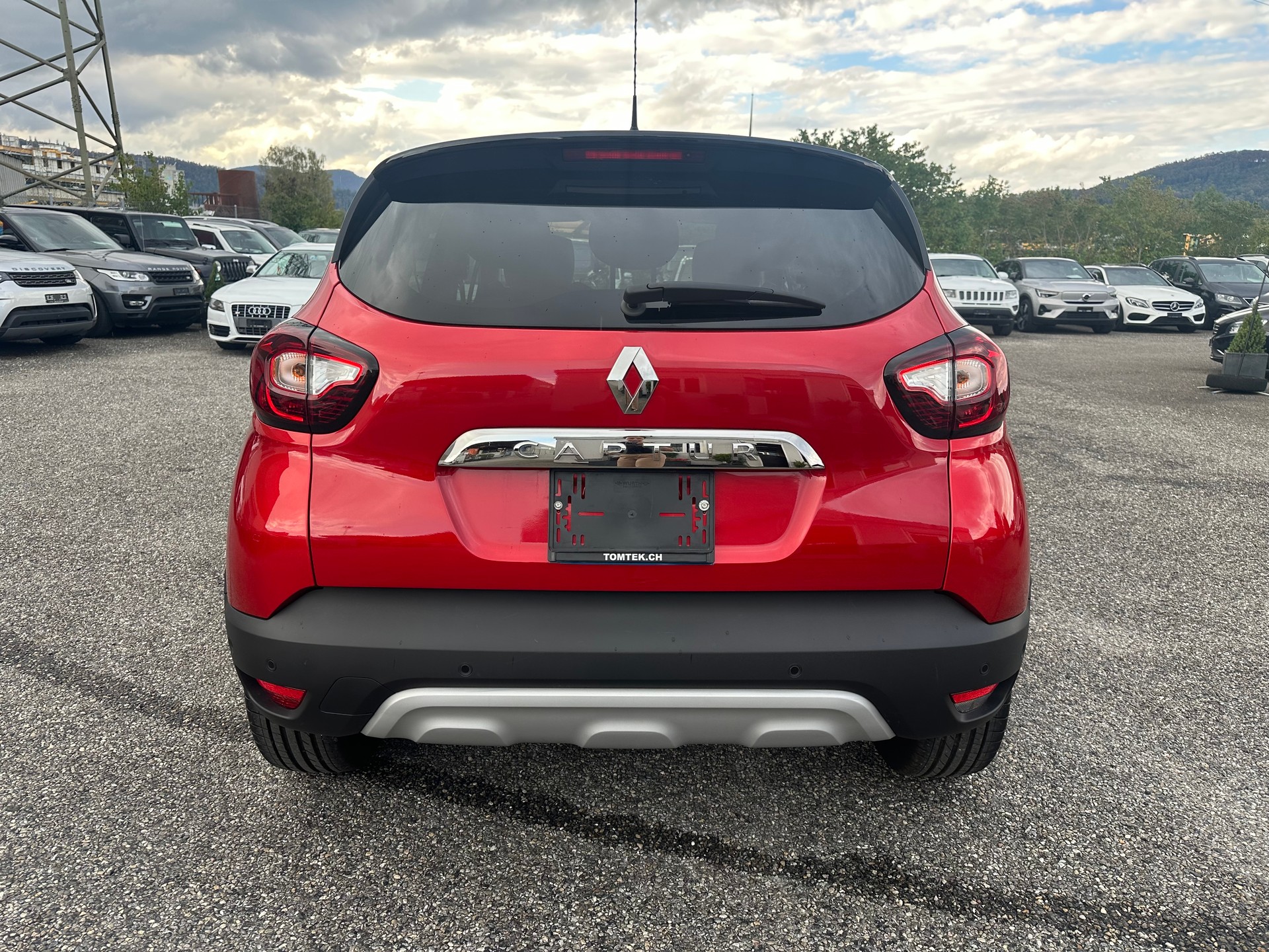 RENAULT Captur 1.2 T 16V 90th Anniversary EDC-image-3