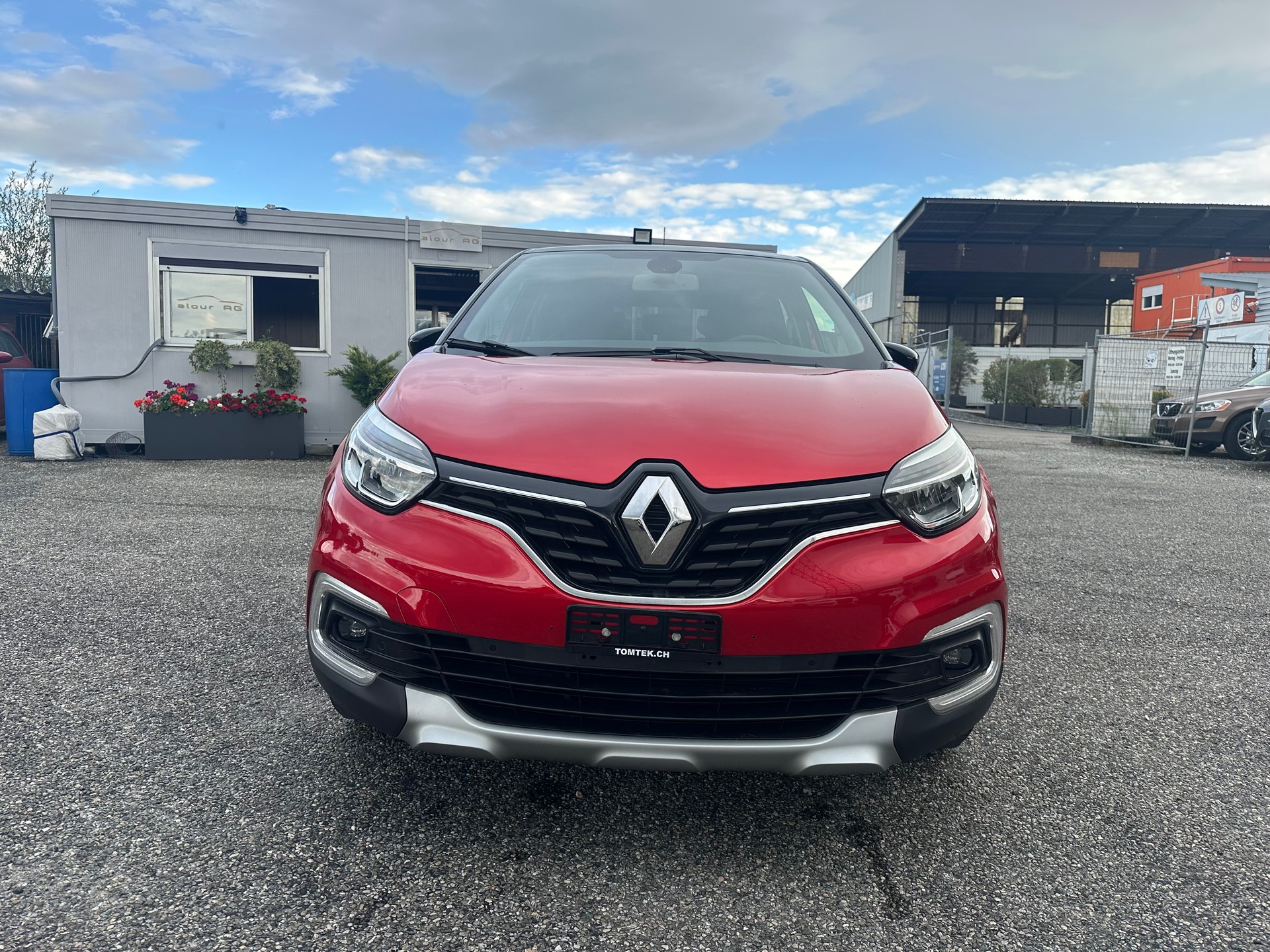 RENAULT Captur 1.2 T 16V 90th Anniversary EDC-image-0