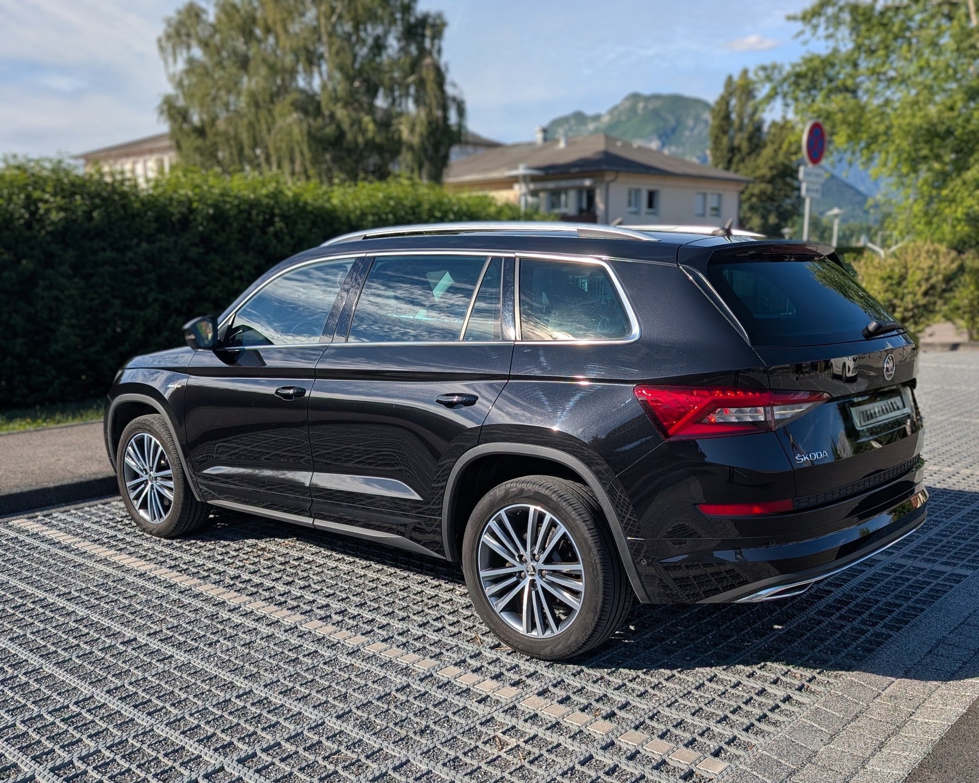 SKODA 2.0 TDI 190 L&K 4x4 DSG 7 places-image-2