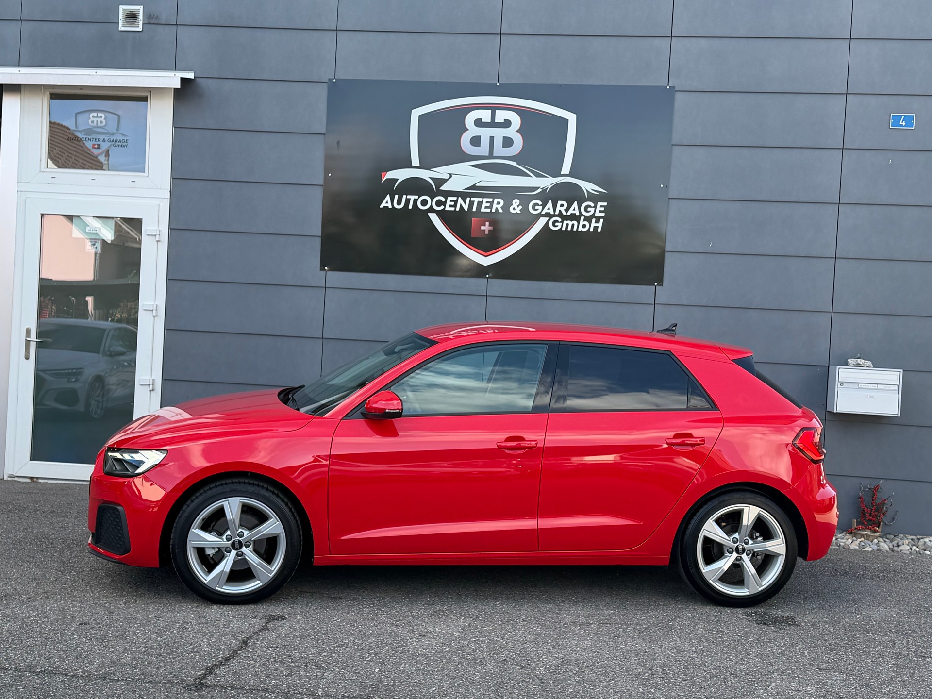 AUDI A1 Sportback 30 TFSI S-tronic °° 5 Jahre / 100'000 Hersteller Garantie °°-image-3