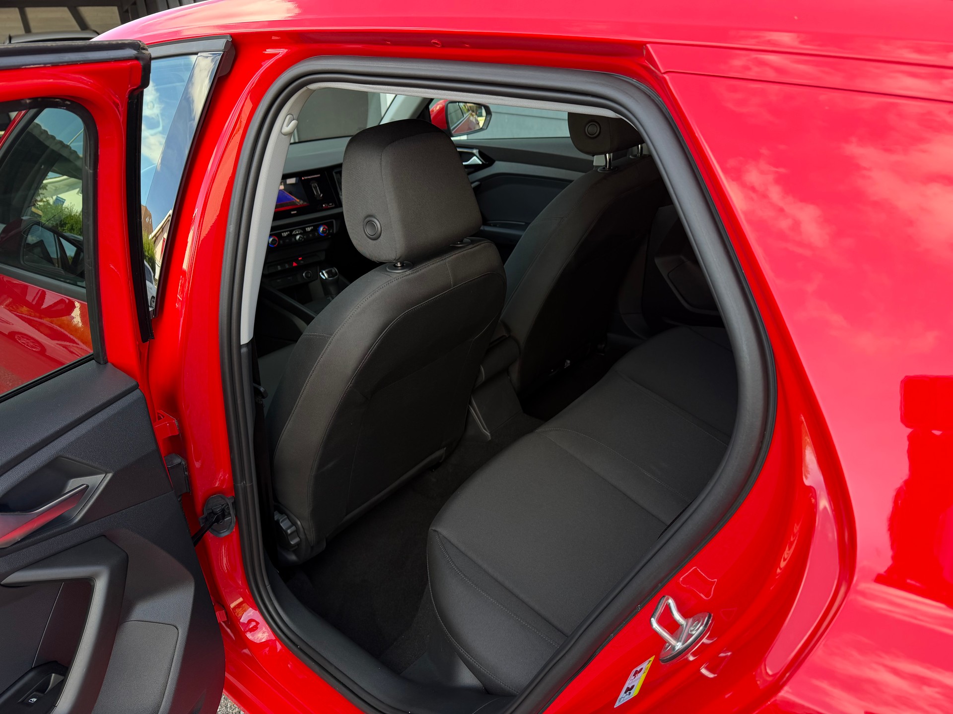 AUDI A1 Sportback 30 TFSI S-tronic °° 5 Jahre / 100'000 Hersteller Garantie °°-image-13