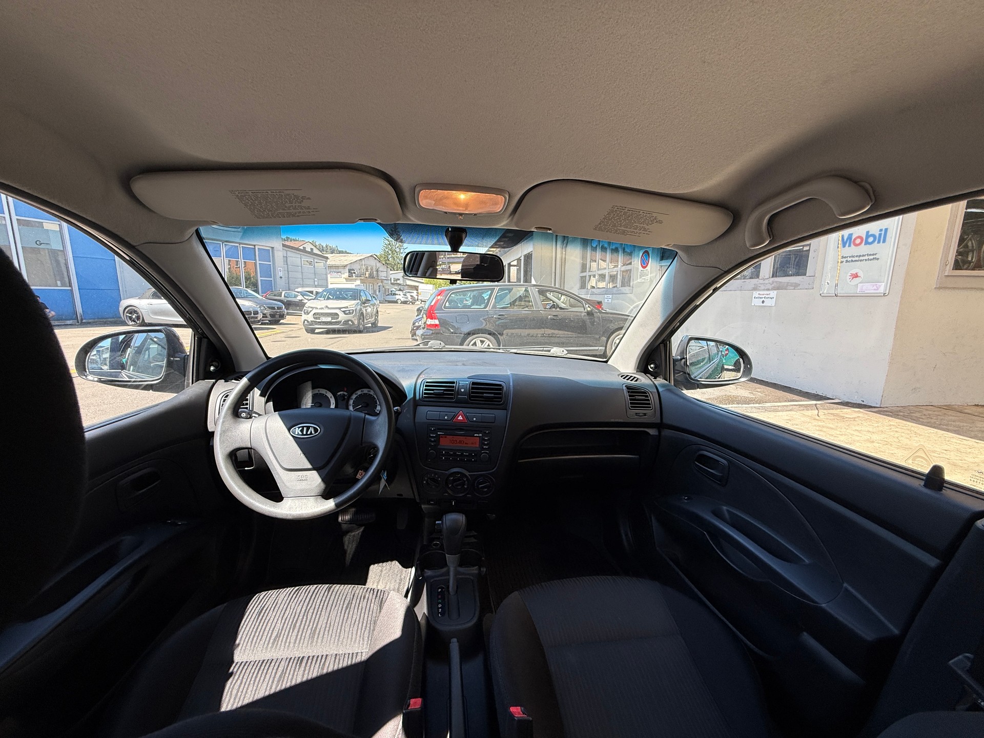 KIA Picanto 1.1 Trend Automatic-image-10