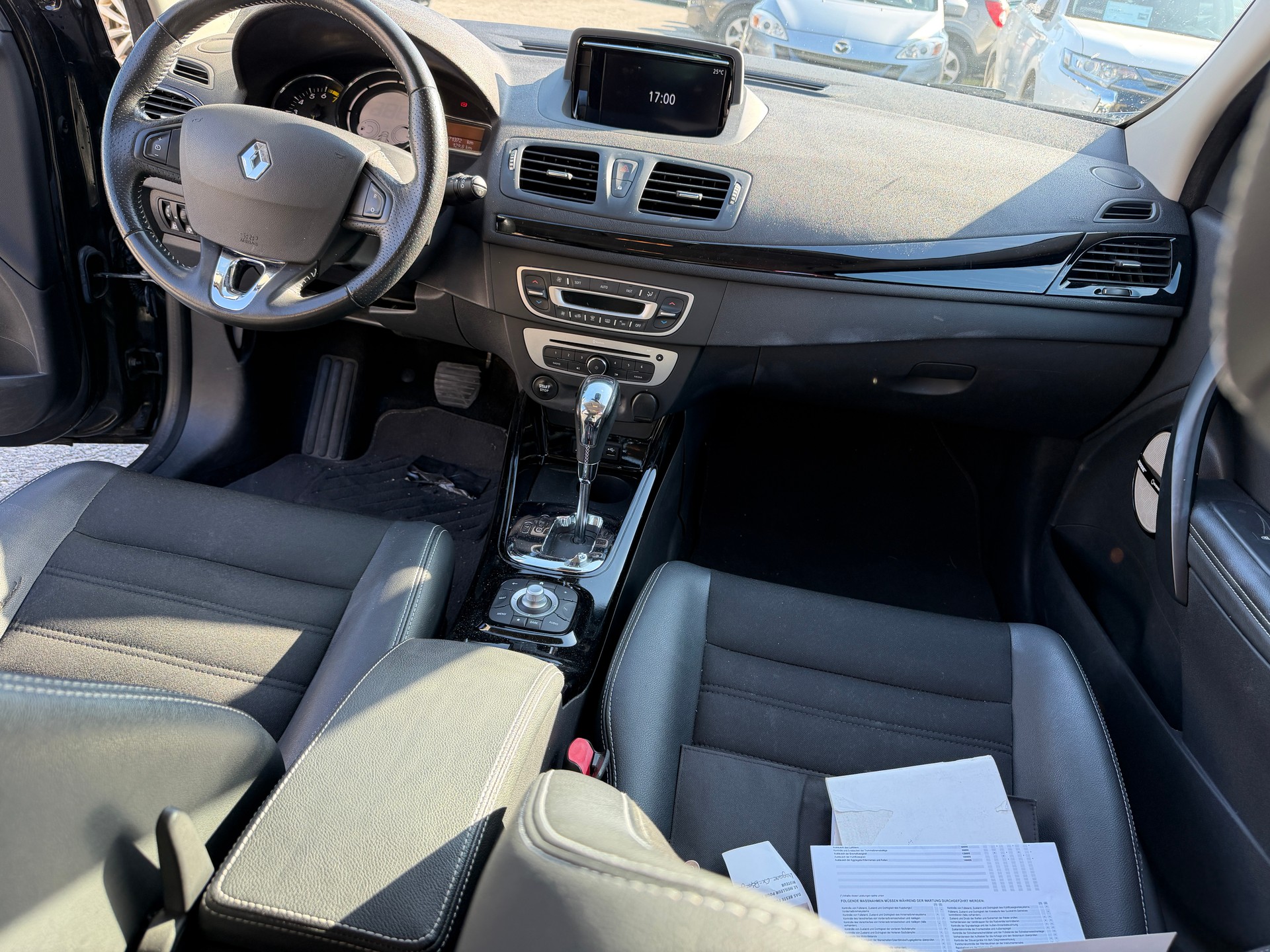 RENAULT Mégane 1.2 16V Turbo Bose EDC-image-8