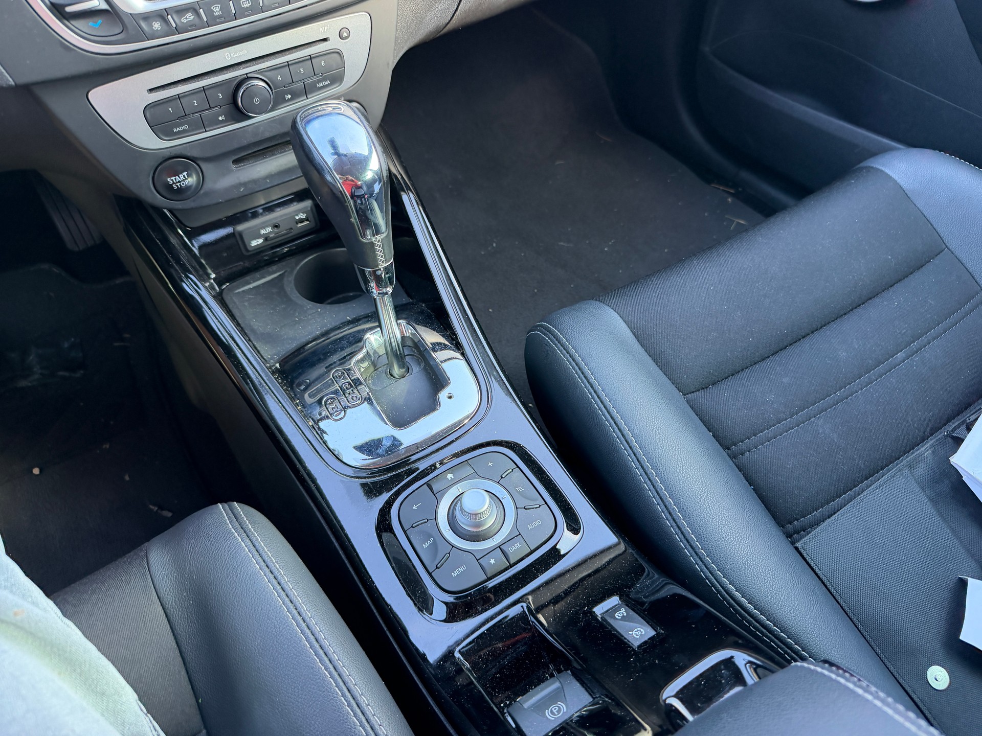 RENAULT Mégane 1.2 16V Turbo Bose EDC-image-6