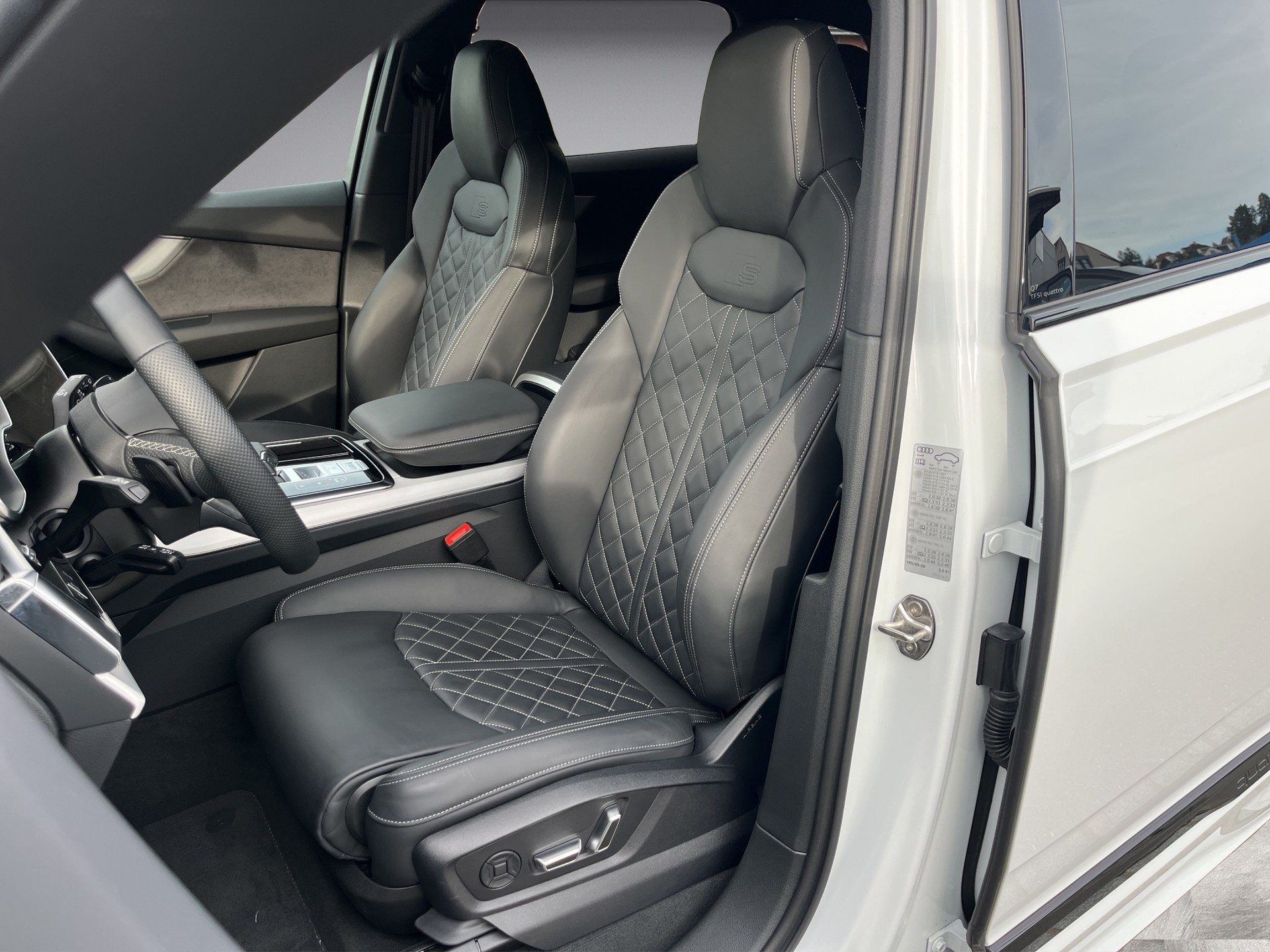 AUDI Q7 SUV TFSI quattro 250 kW S line tiptronic *7 Plätzer, S-Sportsitze, Allradlenkung, B&O, AHK, 5 J.Werks-Garantie*-image-9