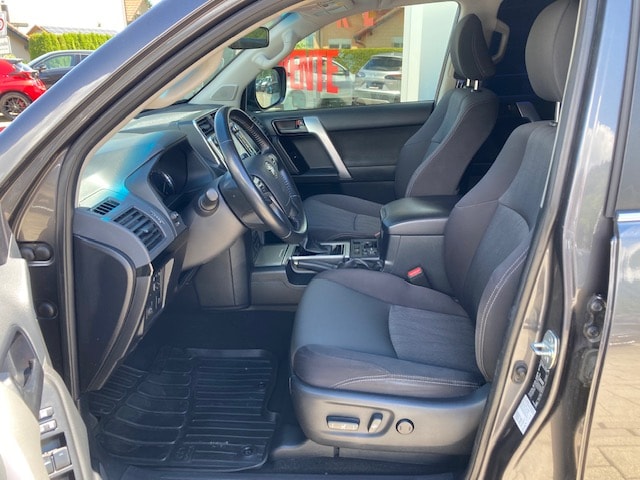 TOYOTA Land Cruiser 2.8TD Comfort Automatic-image-6