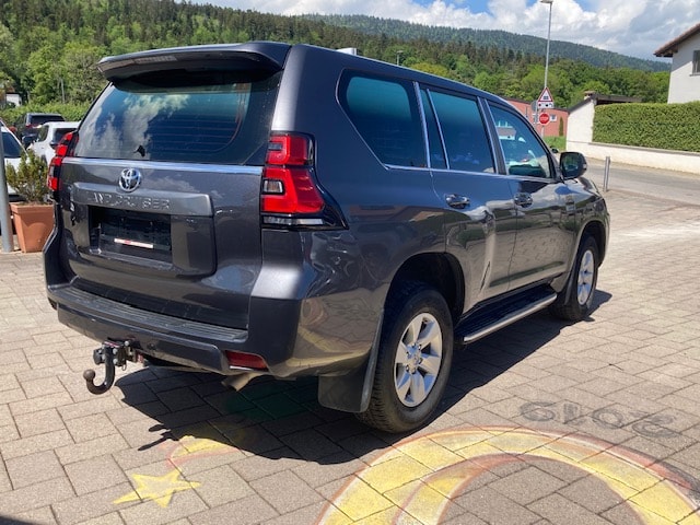 TOYOTA Land Cruiser 2.8TD Comfort Automatic-image-4