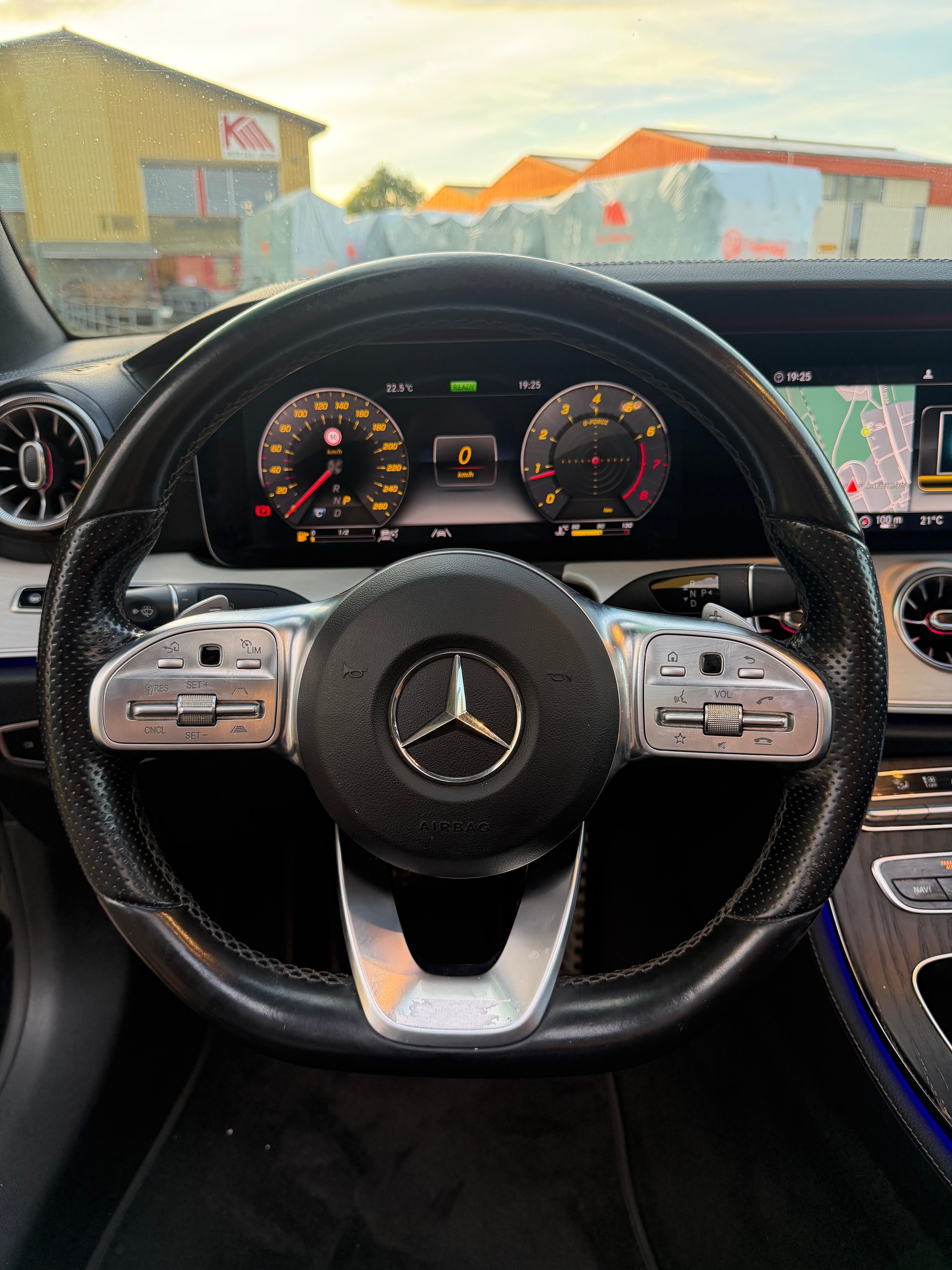 MERCEDES-BENZ E 200 Coupé Avantgarde 4 Matic 9G-Tronic-image-13