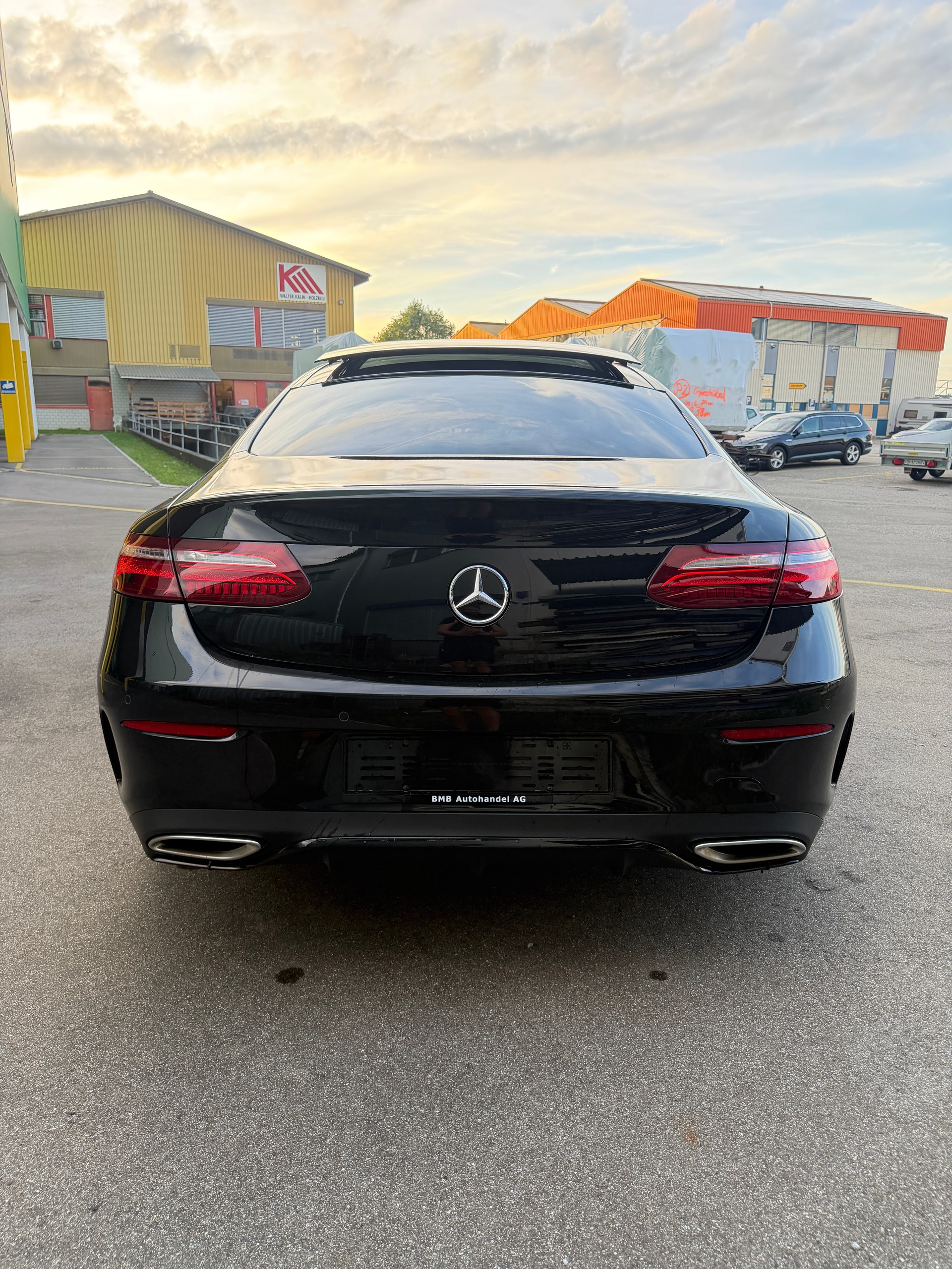MERCEDES-BENZ E 200 Coupé Avantgarde 4 Matic 9G-Tronic-image-5