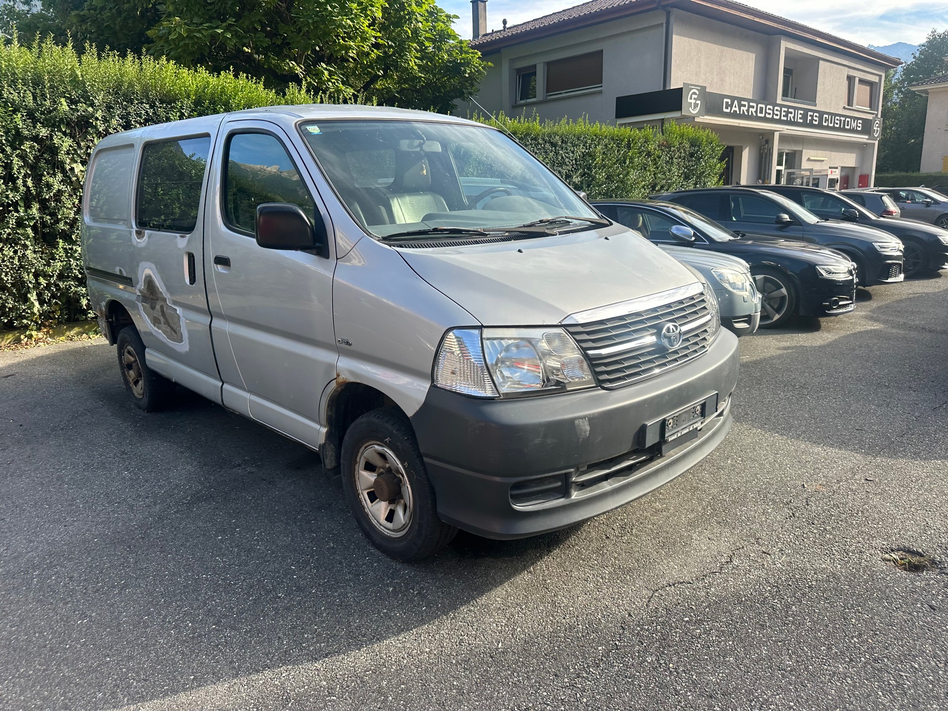 TOYOTA Hiace D-4D Kombi 4WD SWB-image-3