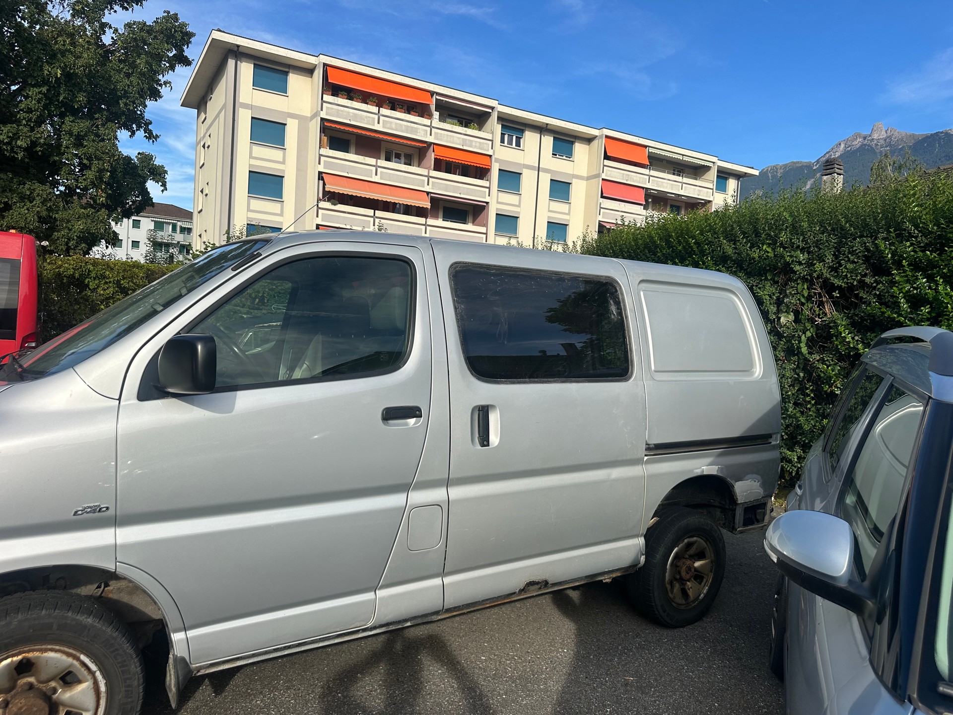 TOYOTA Hiace D-4D Kombi 4WD SWB-image-5