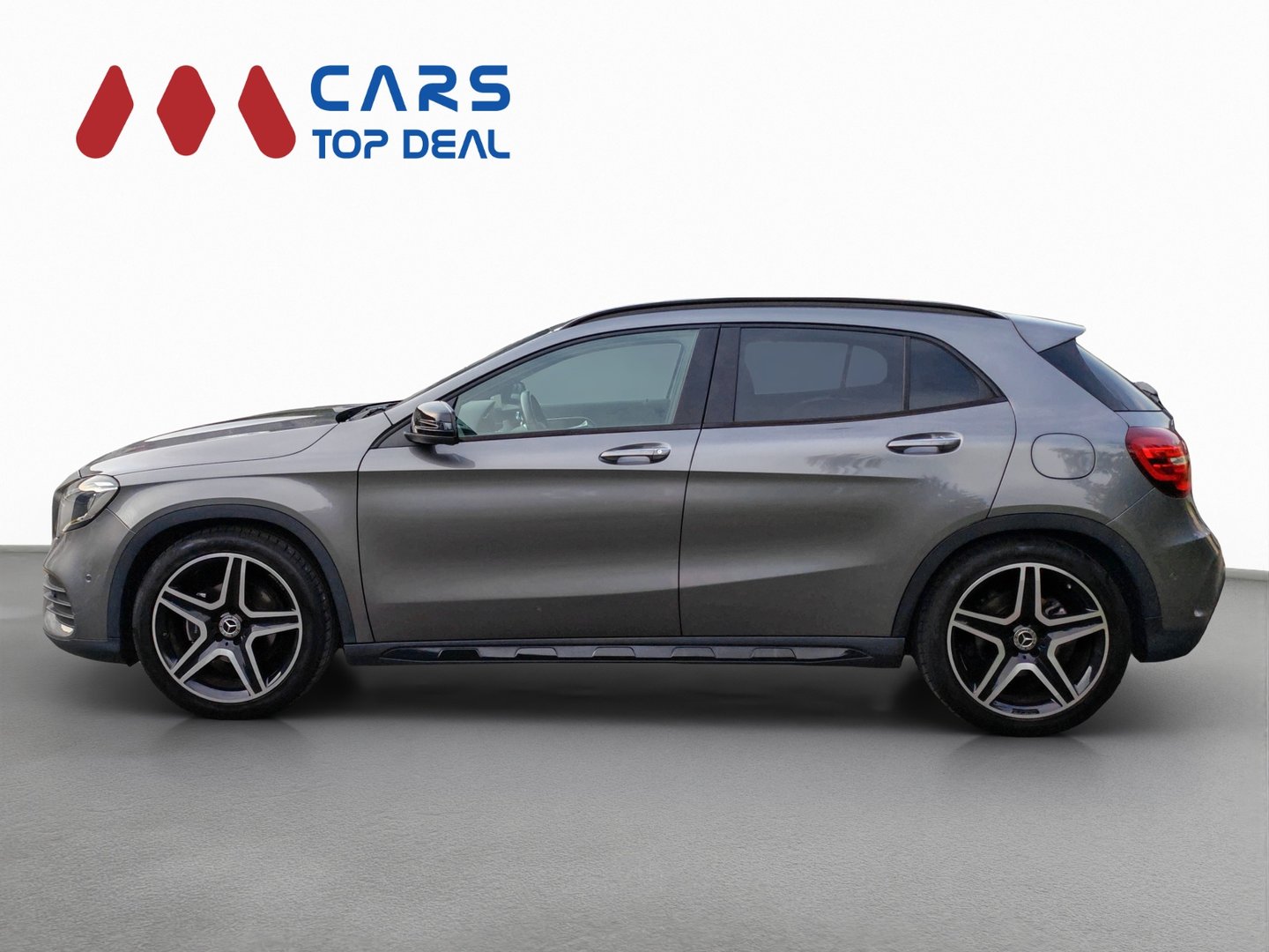 MERCEDES-BENZ GLA 200 AMG Line 7G-DCT – 74'200 km, Parktronic, 2 jeux de roues [Expertisé + Garantie 12 mois]-image-2