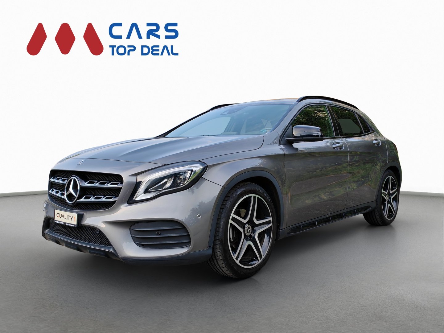 MERCEDES-BENZ GLA 200 AMG Line 7G-DCT – 74'200 km, Parktronic, 2 jeux de roues [Expertisé + Garantie 12 mois]-image-0