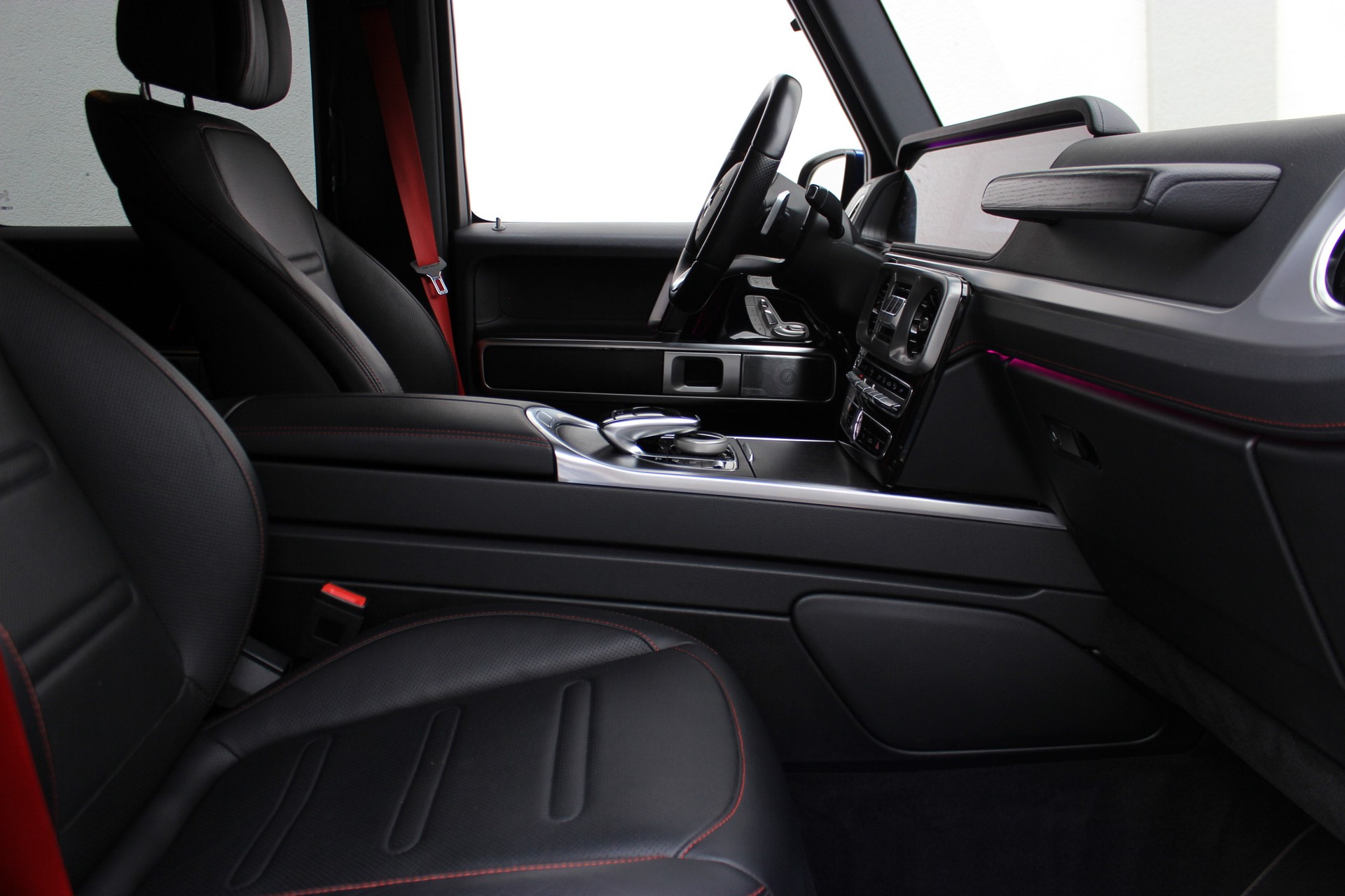 MERCEDES-BENZ G 400 d Stronger Than Time Edition *BRILLANTBLAU*-image-4