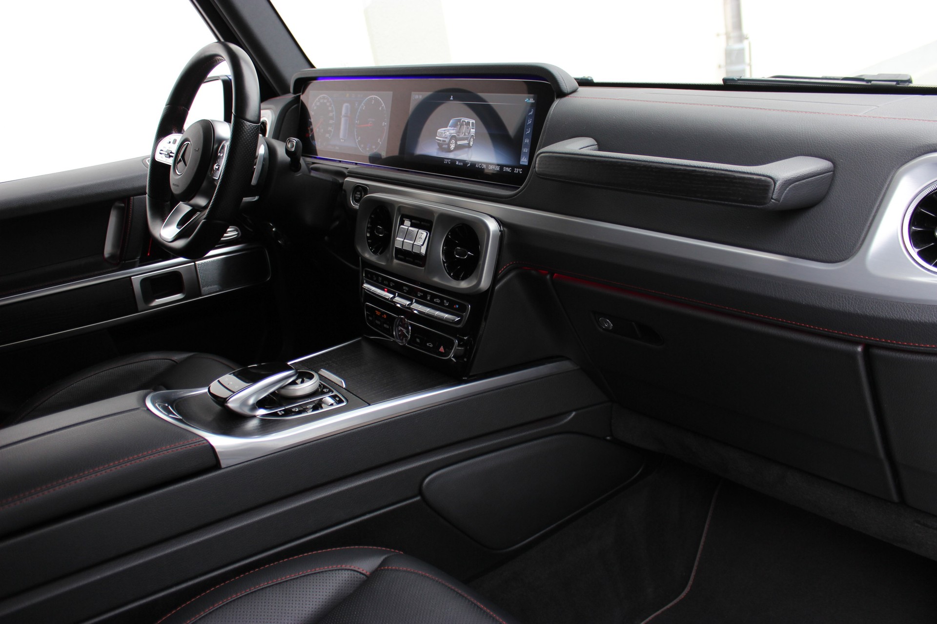 MERCEDES-BENZ G 400 d Stronger Than Time Edition *BRILLANTBLAU*-showroom-element-2