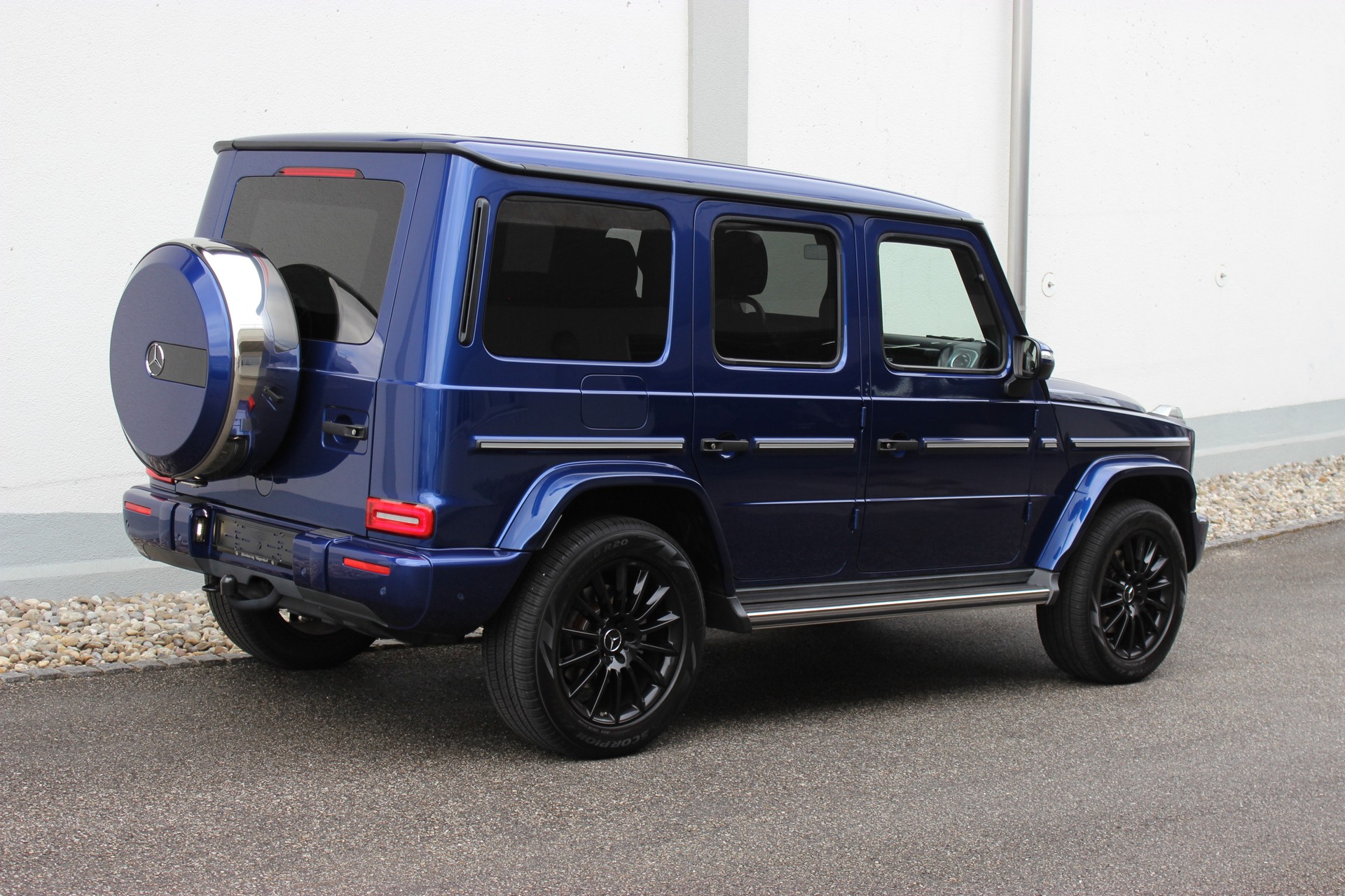 MERCEDES-BENZ G 400 d Stronger Than Time Edition *BRILLANTBLAU*-image-7