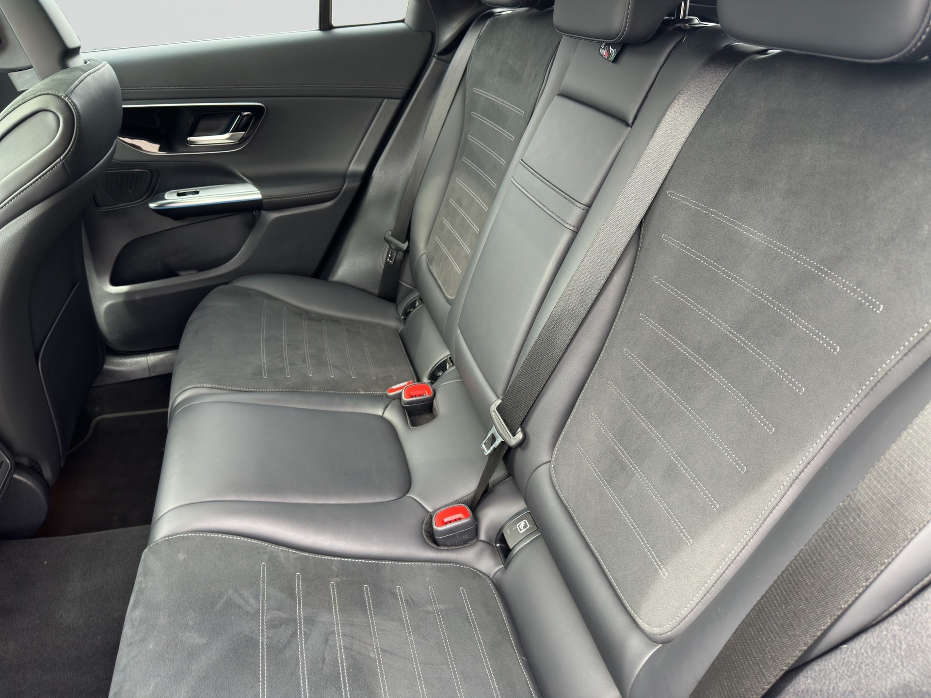 MERCEDES-BENZ GLC 220 GLC Coupé 220 d 4Matic 9G-Tronic AMG Line Night-image-8