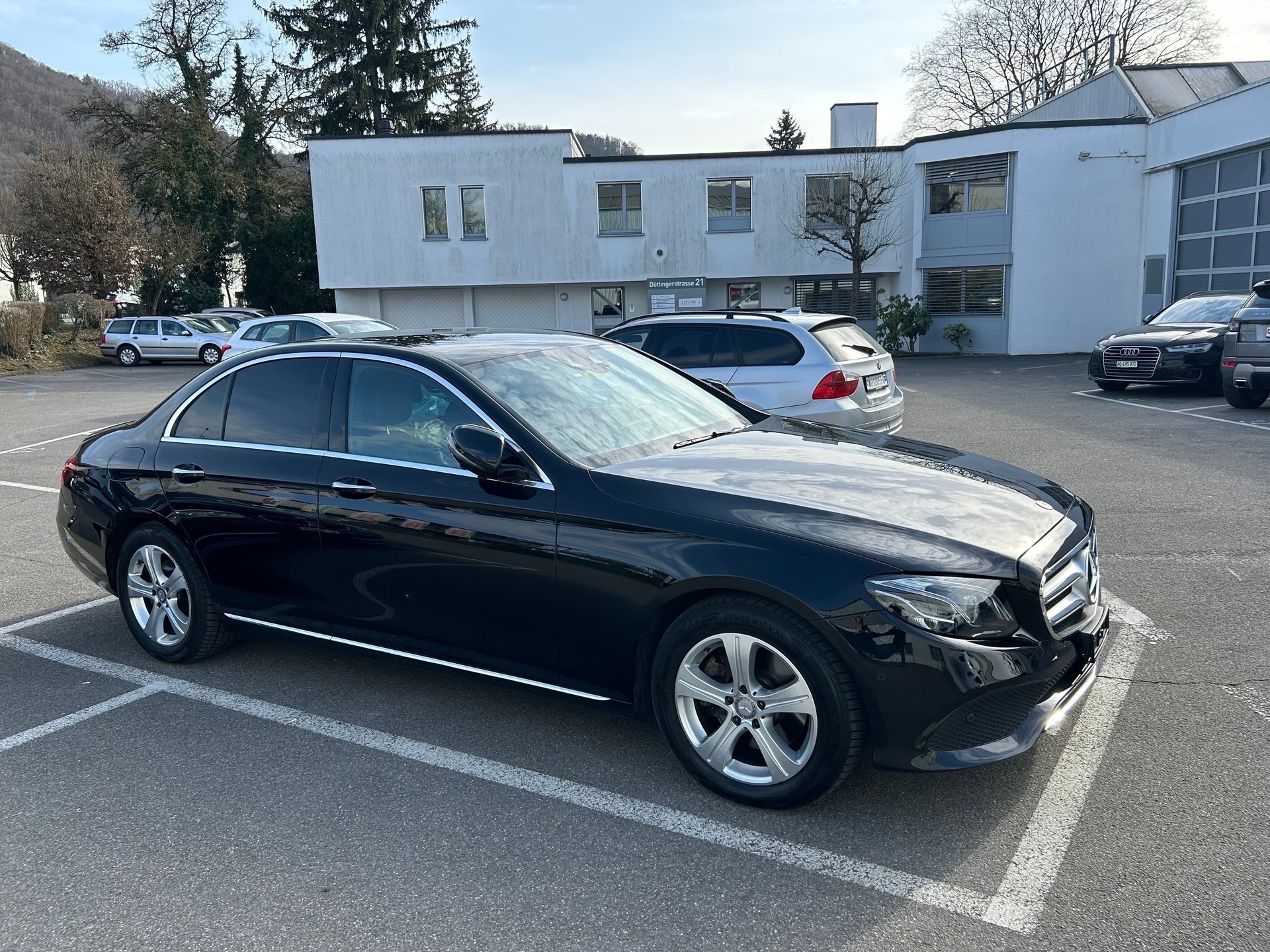MERCEDES-BENZ E 200 Avantgarde 4matic-image-3