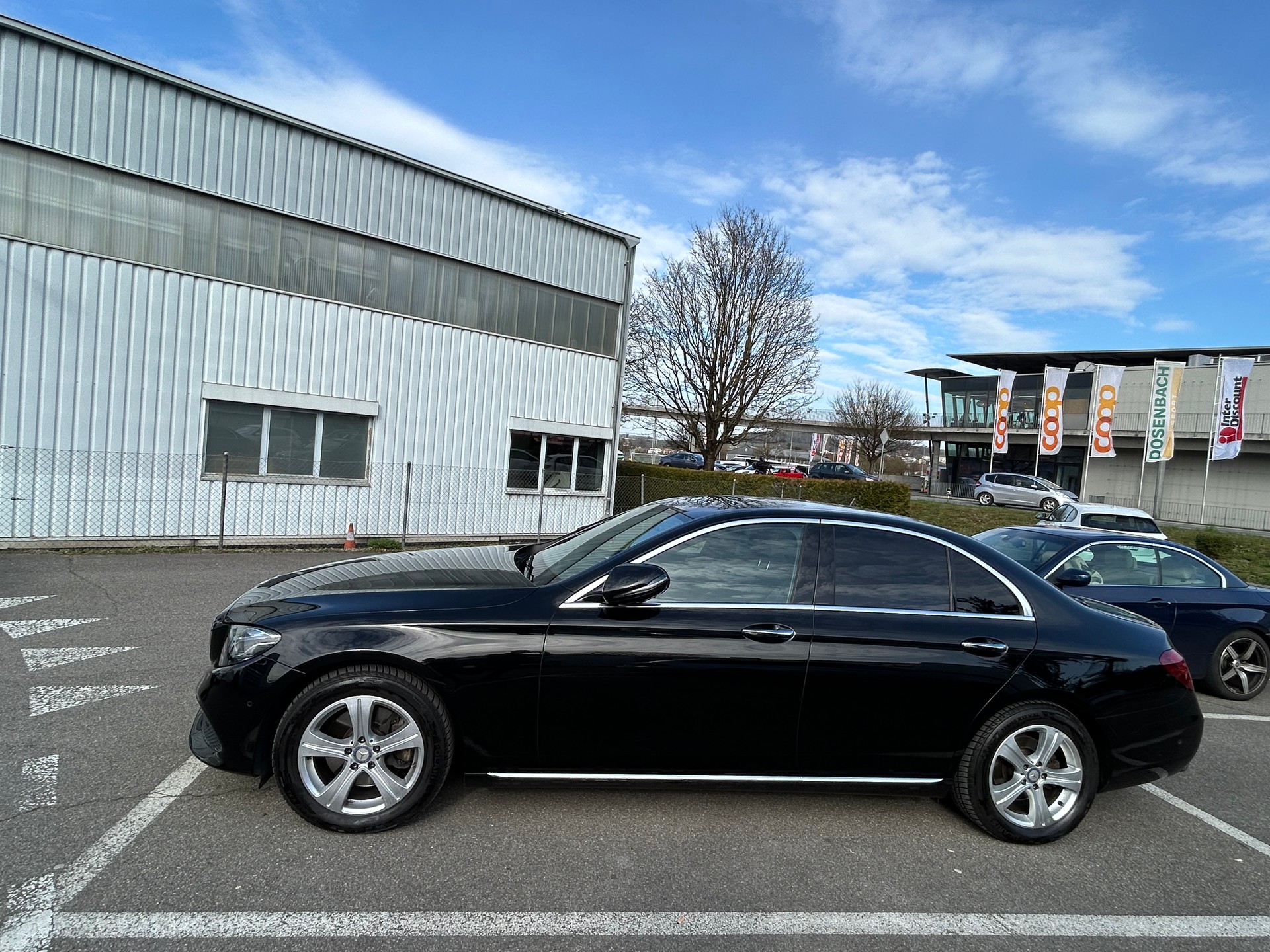 MERCEDES-BENZ E 200 Avantgarde 4matic-image-2