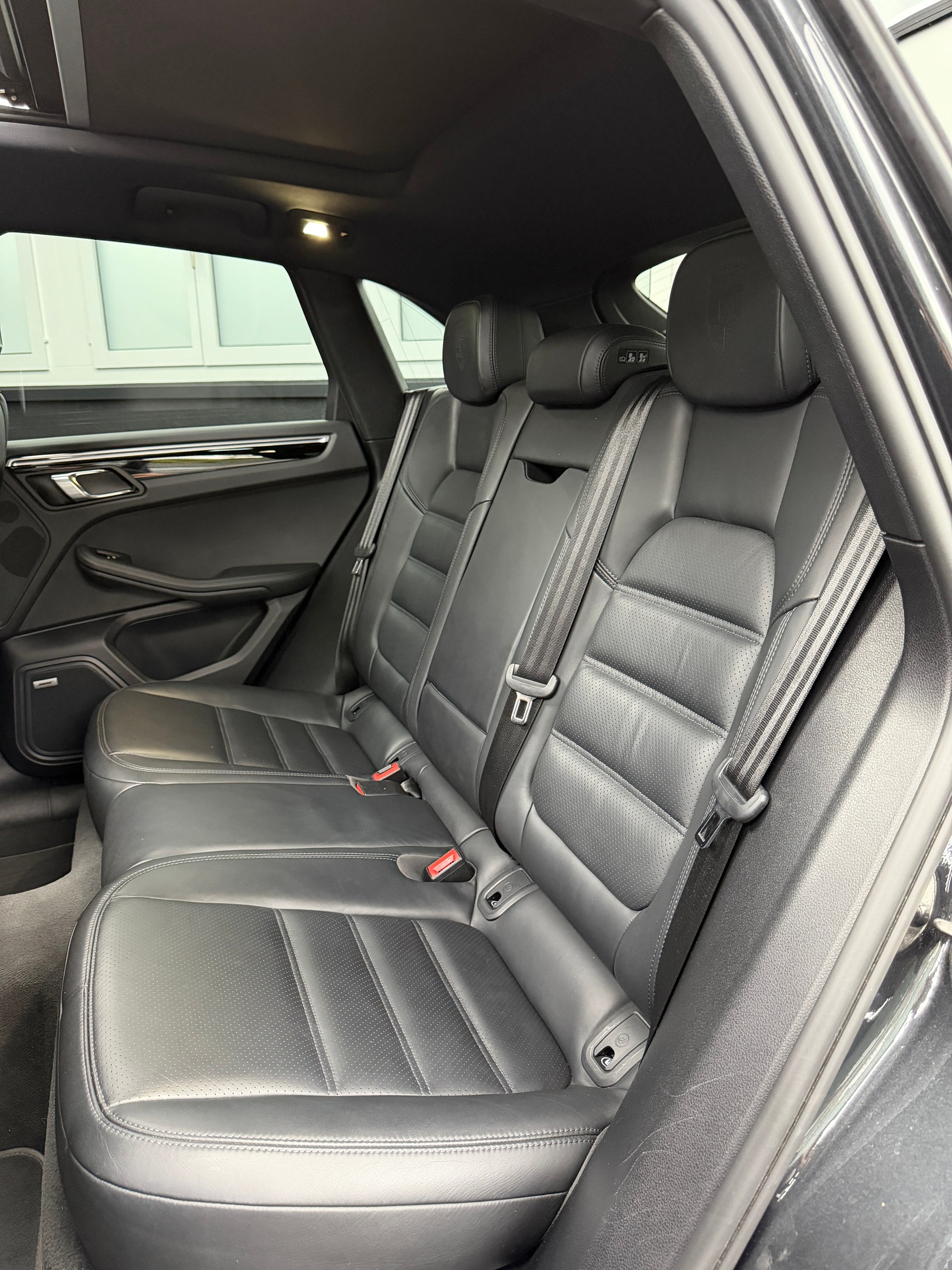 PORSCHE Macan S PDK-image-14