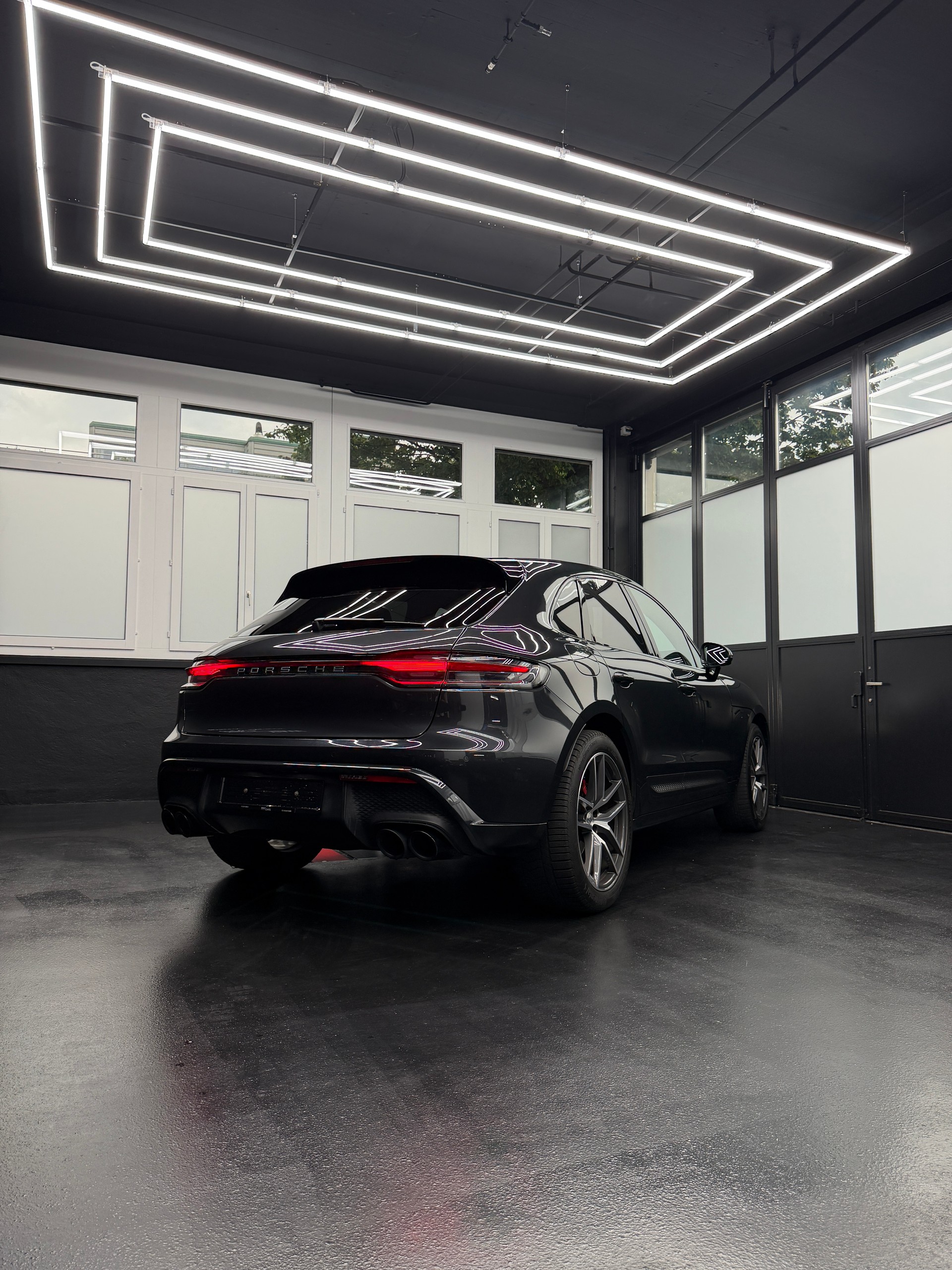 PORSCHE Macan S PDK-image-3