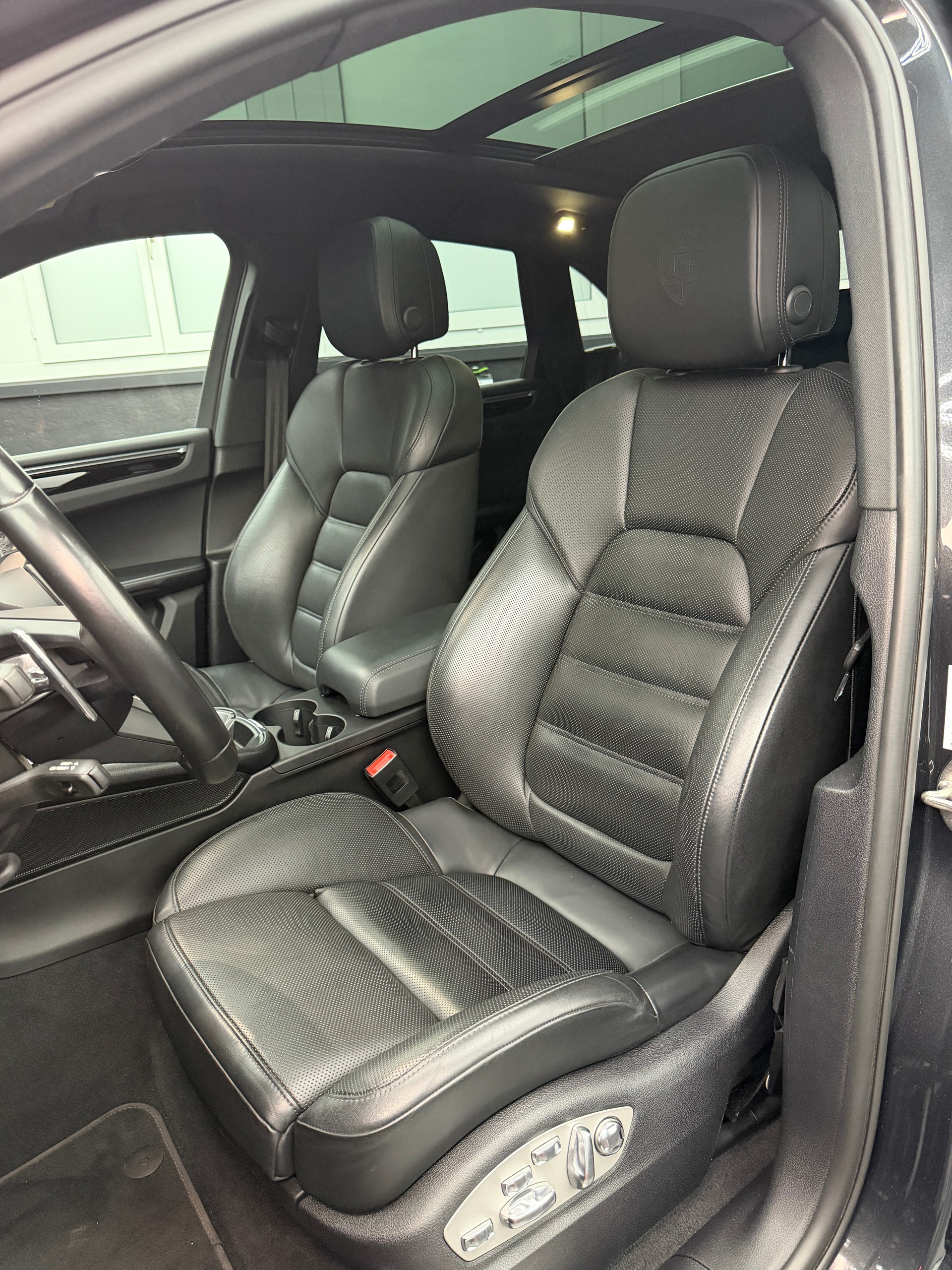 PORSCHE Macan S PDK-image-8