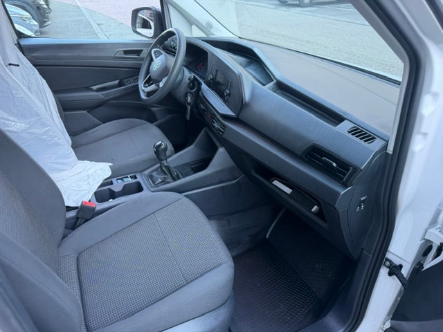 VW Caddy Cargo 1.5 TSI Entry-image-5