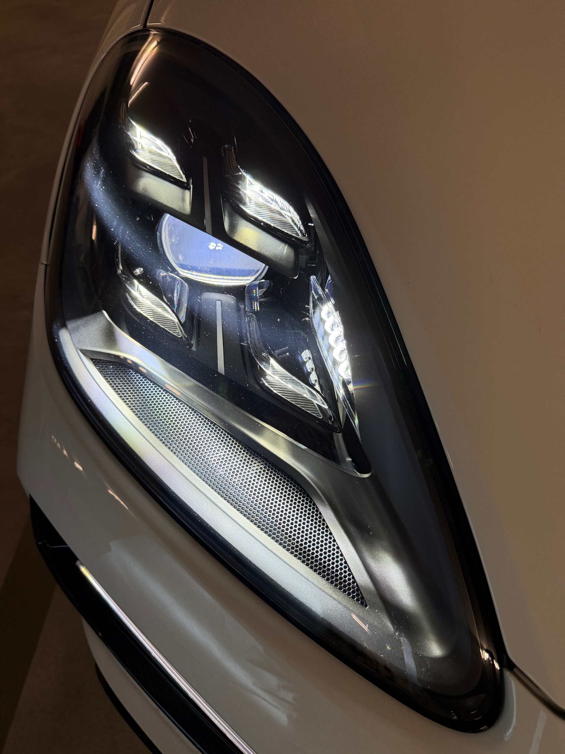 PORSCHE 4.0 V8 GTS-image-19