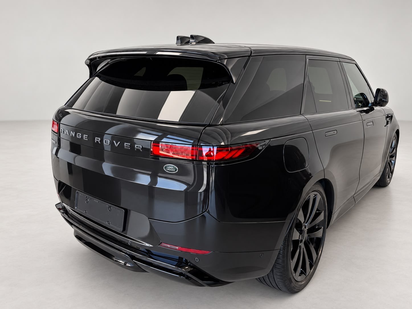 LAND ROVER Range Rover Sport D300 3.0 TD6 MHEV Dynamic SE Automatic-image-1