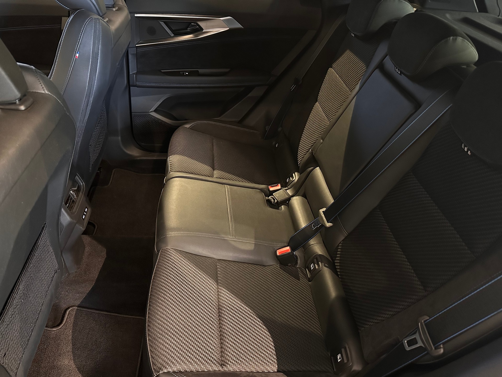 RENAULT Austral 1.2 HEV 200 Esprit Alpine-image-12