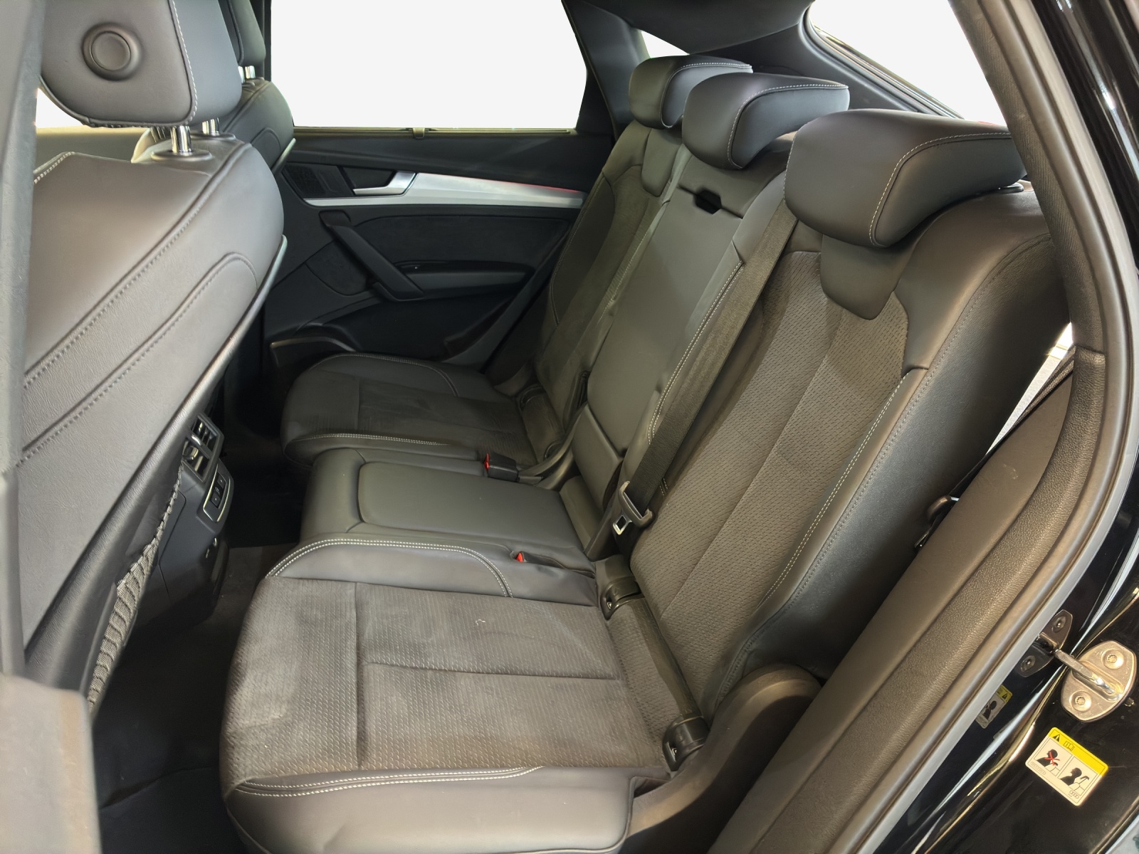 AUDI Q5 Sportback 50 TFSI e PHEV S line quattro S-tronic-image-11