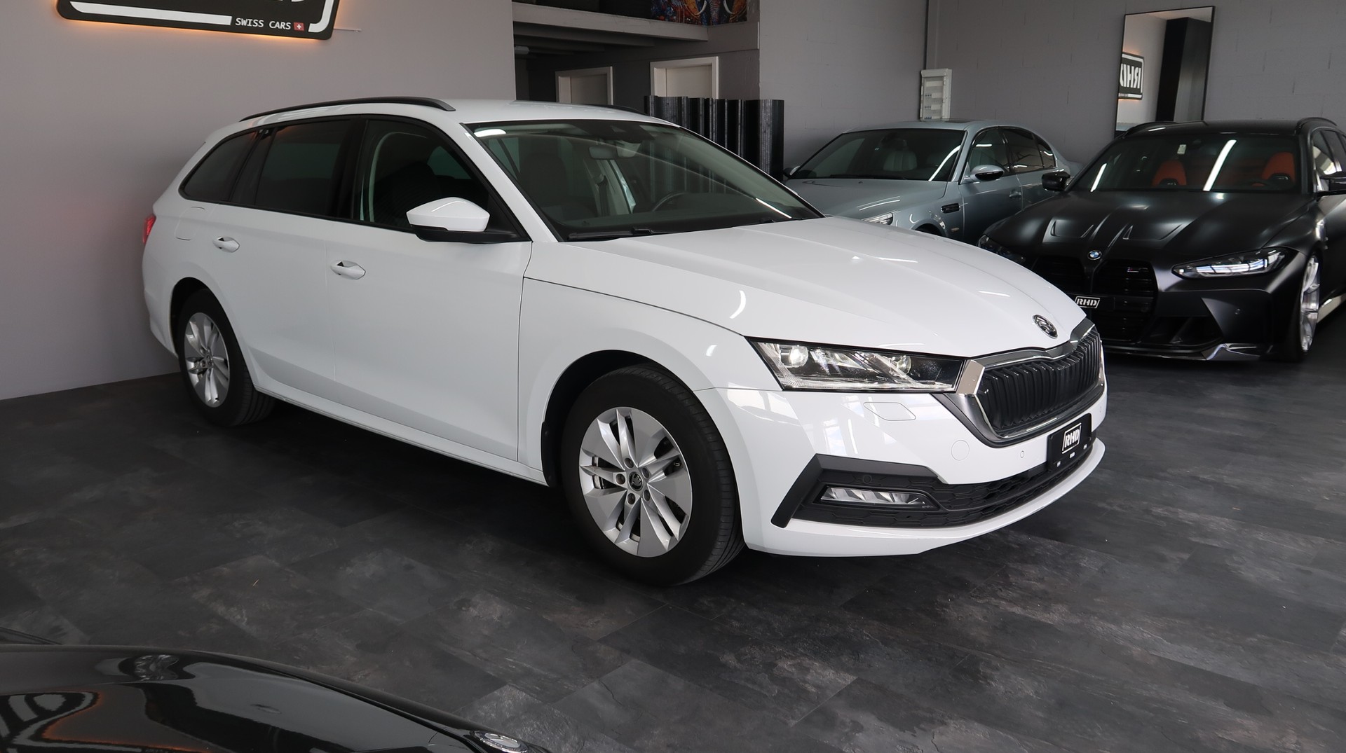 SKODA Octavia Combi 2.0 TDI DSG 4x4 / GARANTIE / 150CV / MATRIX LED / ATTELAGE-image-6