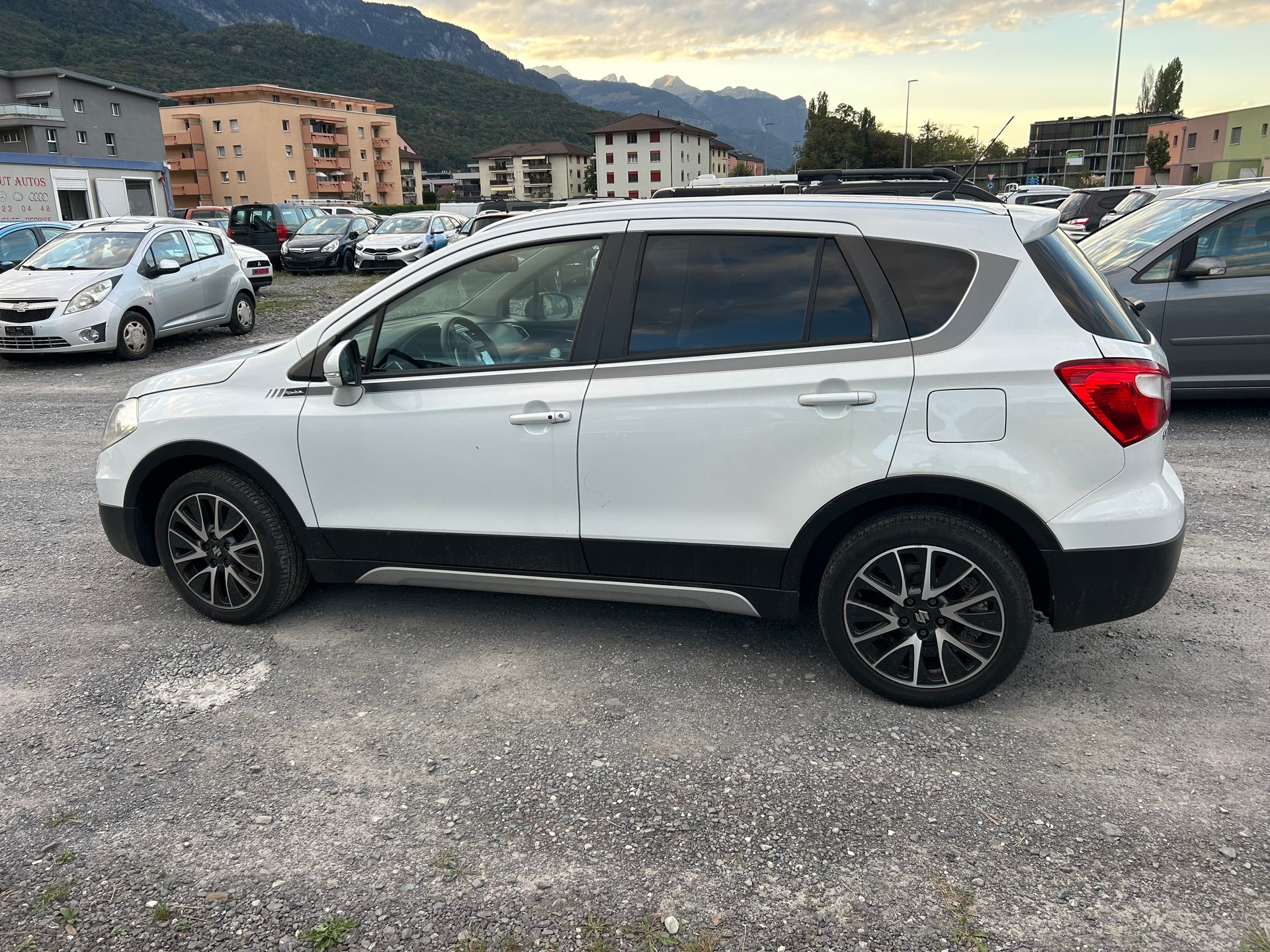 SUZUKI SX4 S-Cross 1.6 TD Compact+ 4WD TCSS-image-5