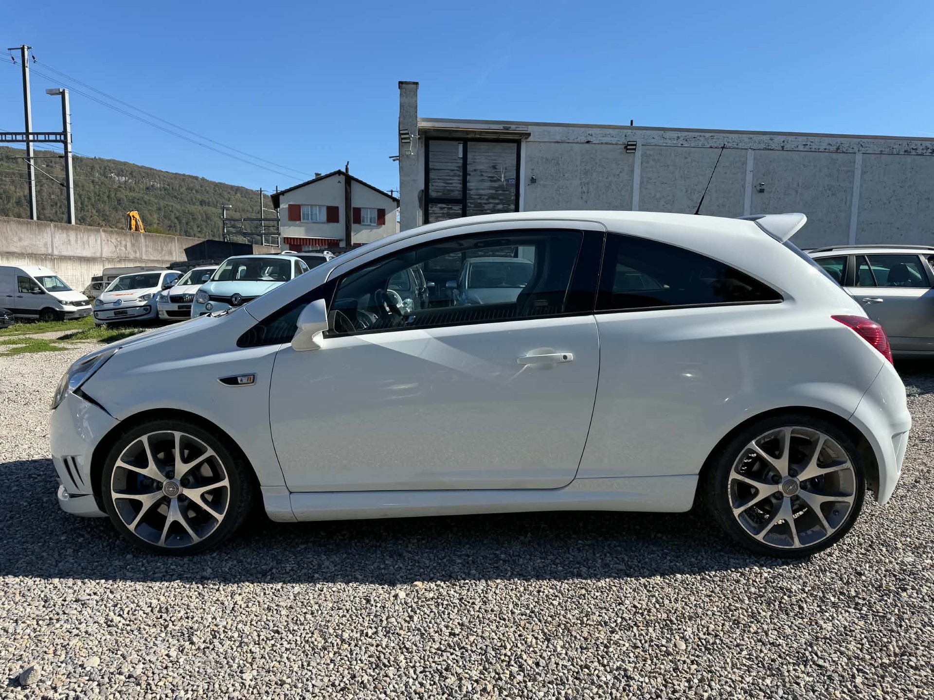 OPEL Corsa 1.6 Turbo OPC-image-6