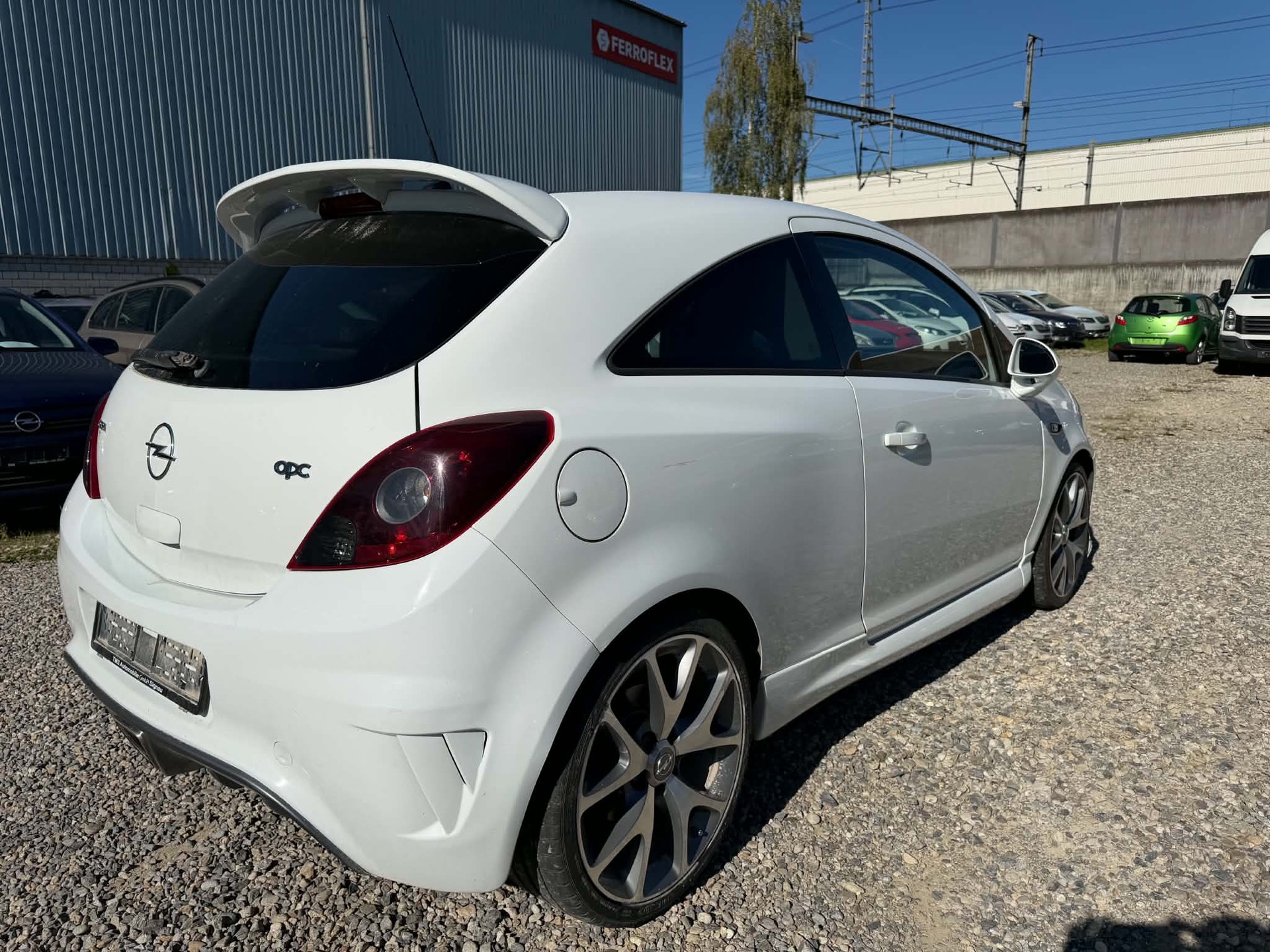 OPEL Corsa 1.6 Turbo OPC-image-10