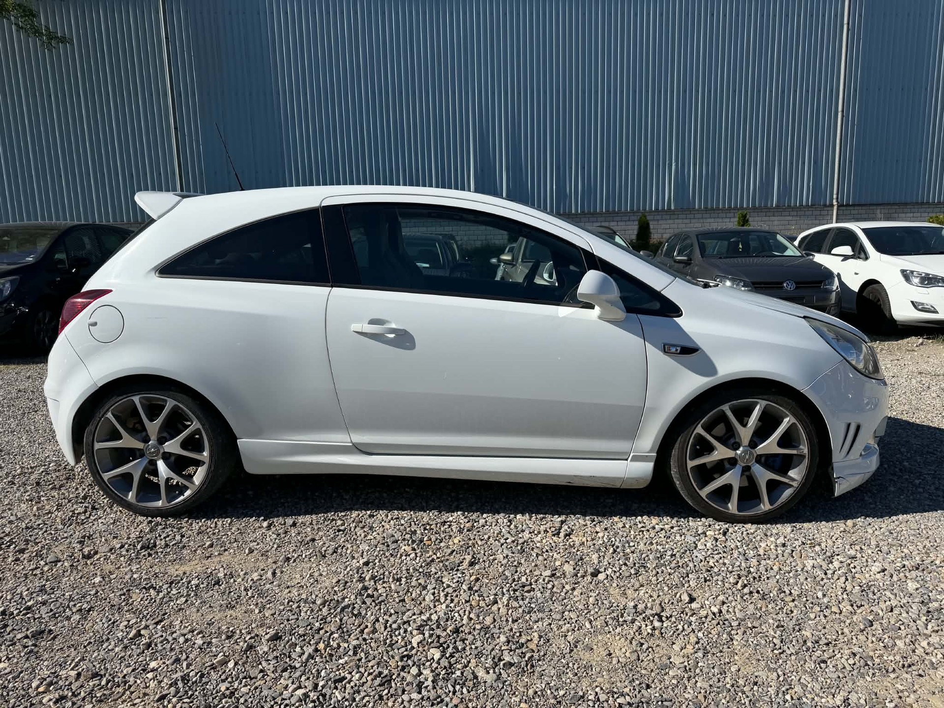 OPEL Corsa 1.6 Turbo OPC-image-9
