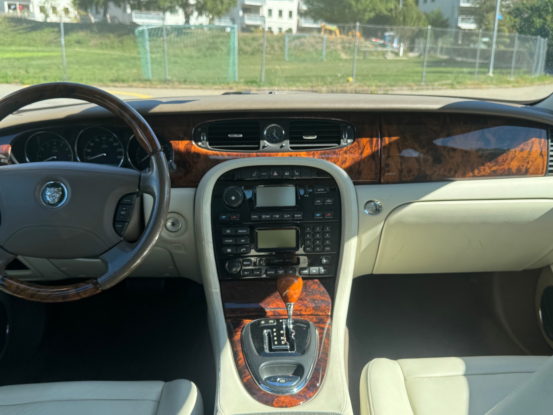 JAGUAR XJ8 3.5 V8 Executive-image-10