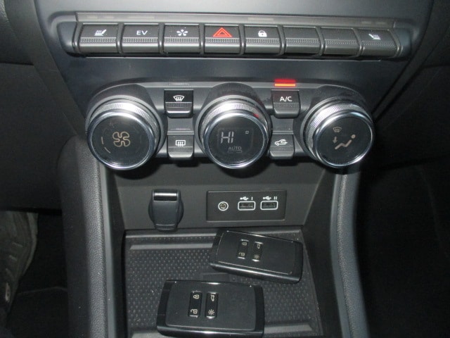 MITSUBISHI ASX 1.6 PHEV Intense-image-8