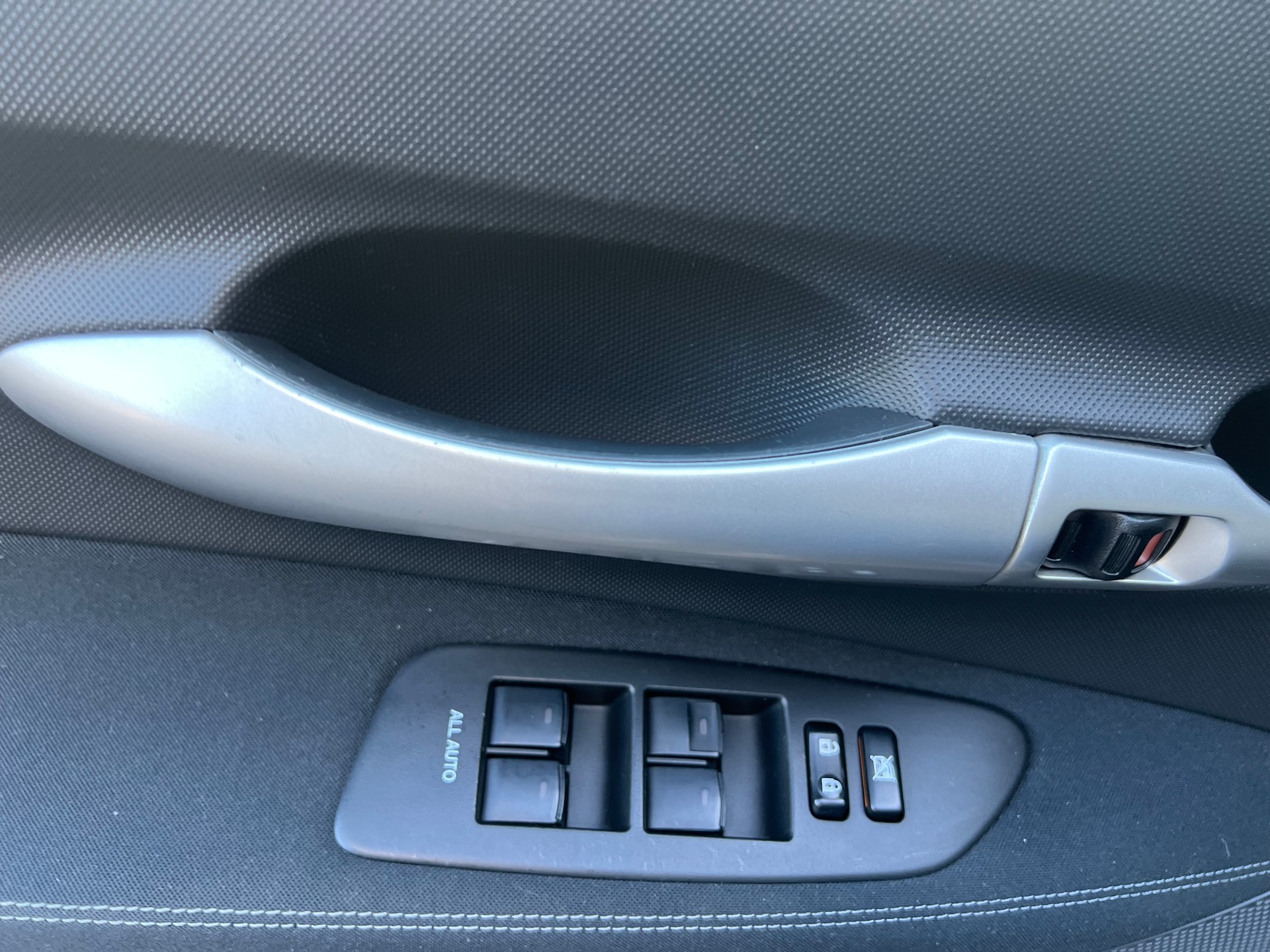 TOYOTA Auris 1.6 Linea Sol *** Klima * 8 fachbereift * mit frisch ab MFK beim Verkauf **-image-15