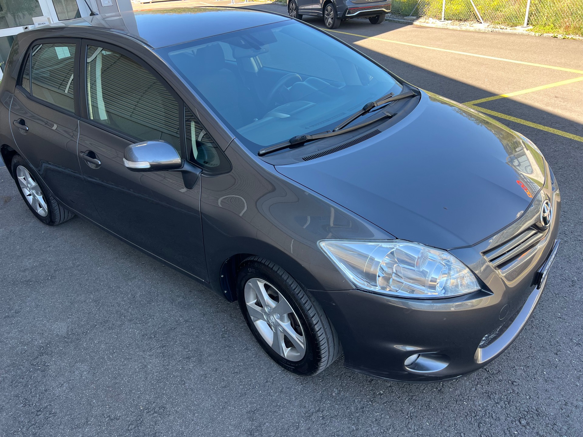 TOYOTA Auris 1.6 Linea Sol *** Klima * 8 fachbereift * mit frisch ab MFK beim Verkauf **-image-4