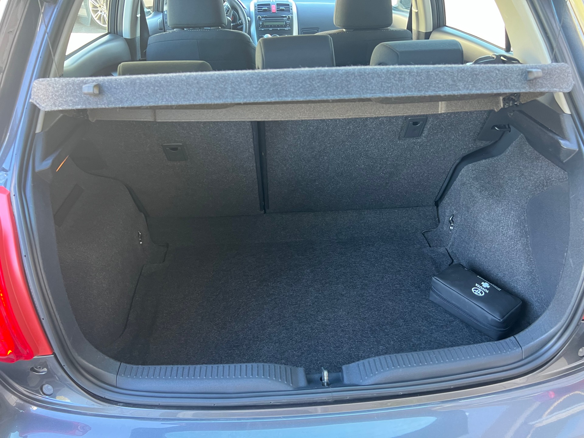 TOYOTA Auris 1.6 Linea Sol *** Klima * 8 fachbereift * mit frisch ab MFK beim Verkauf **-image-7