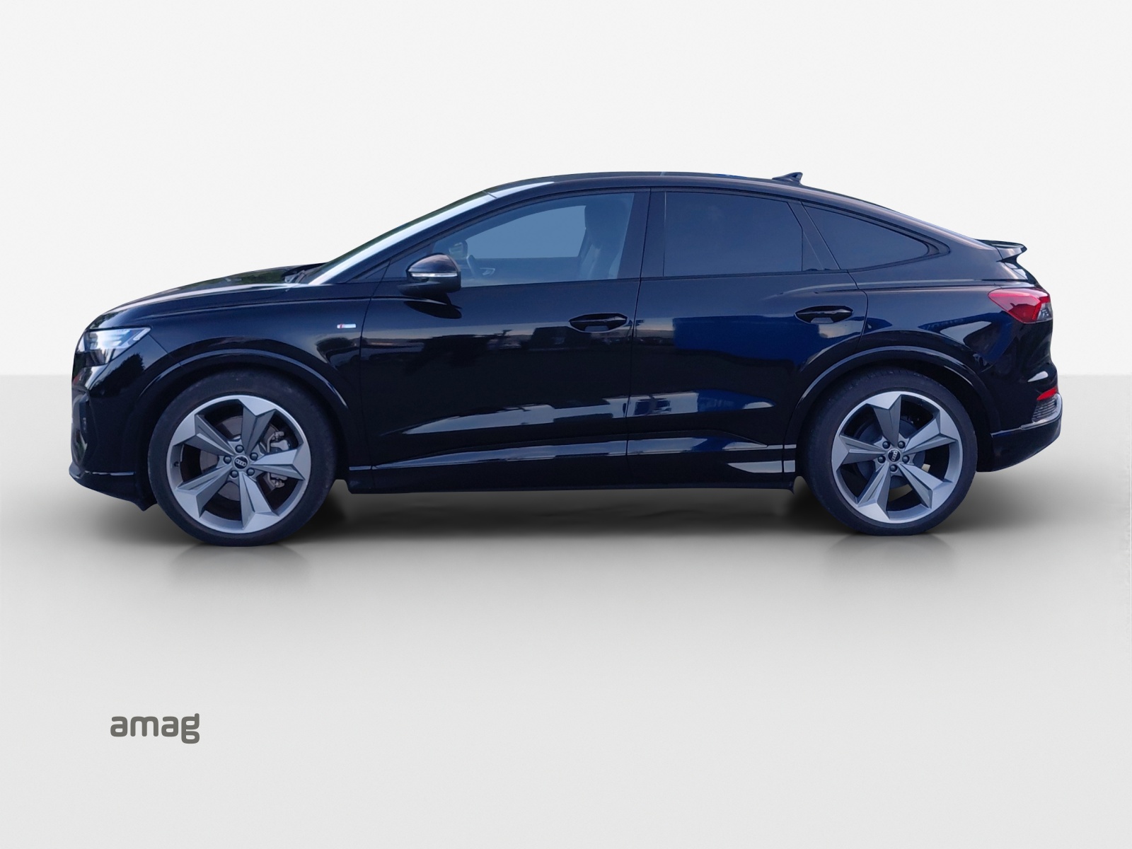 AUDI Q4 Sportback e-tron 50 quattro-image-1